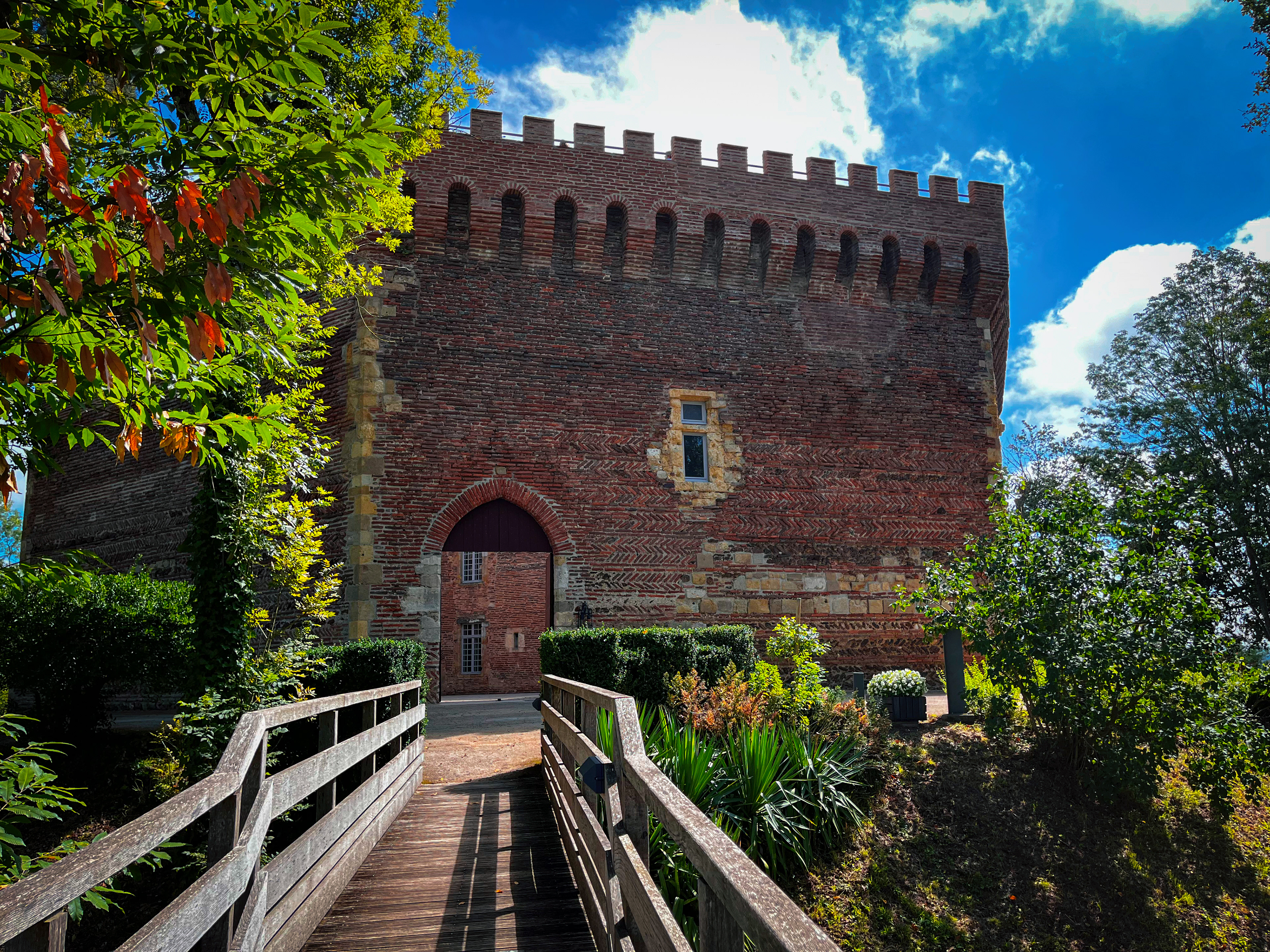 Passerelle Chateau de Morlanne