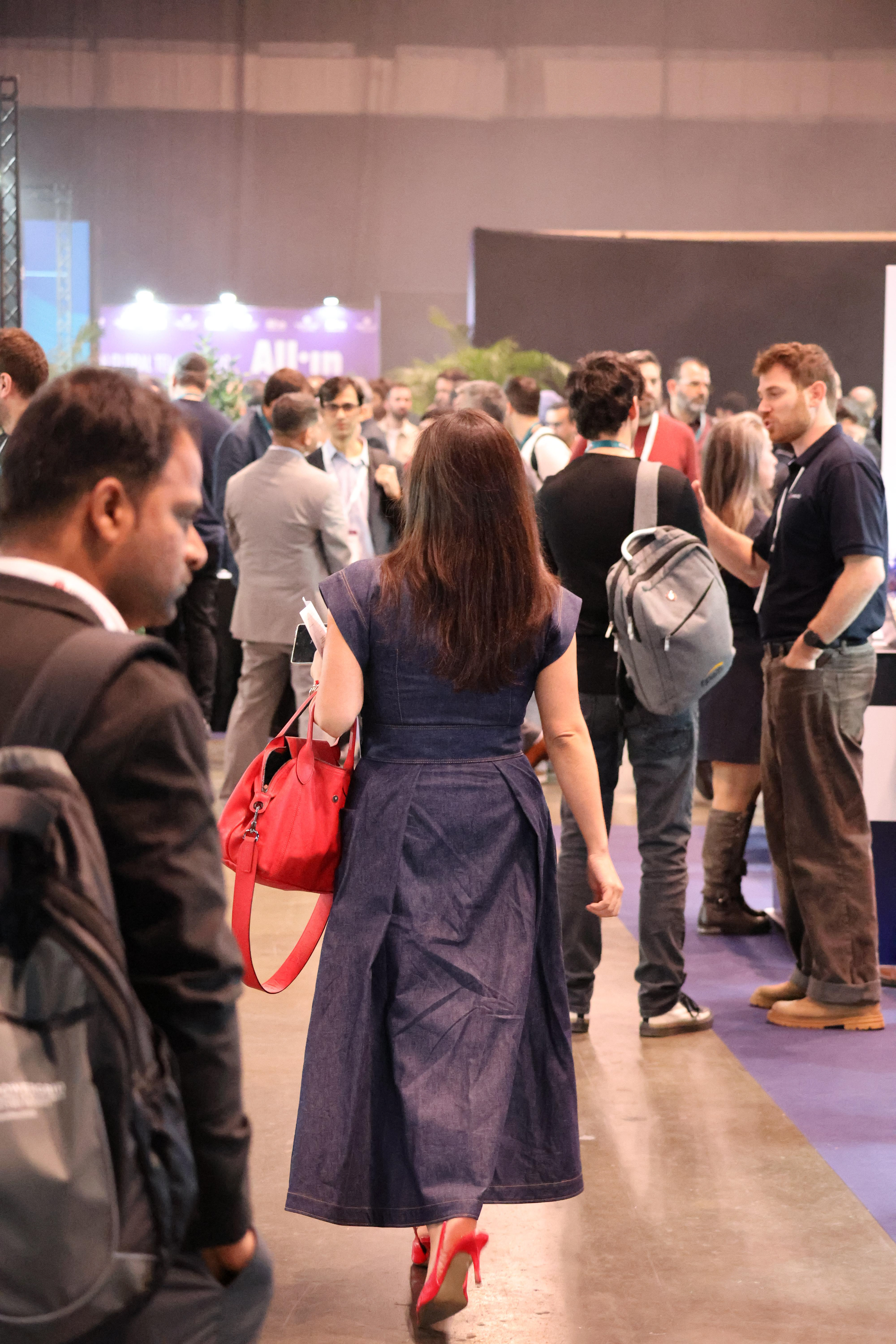 Social media loves outcomes