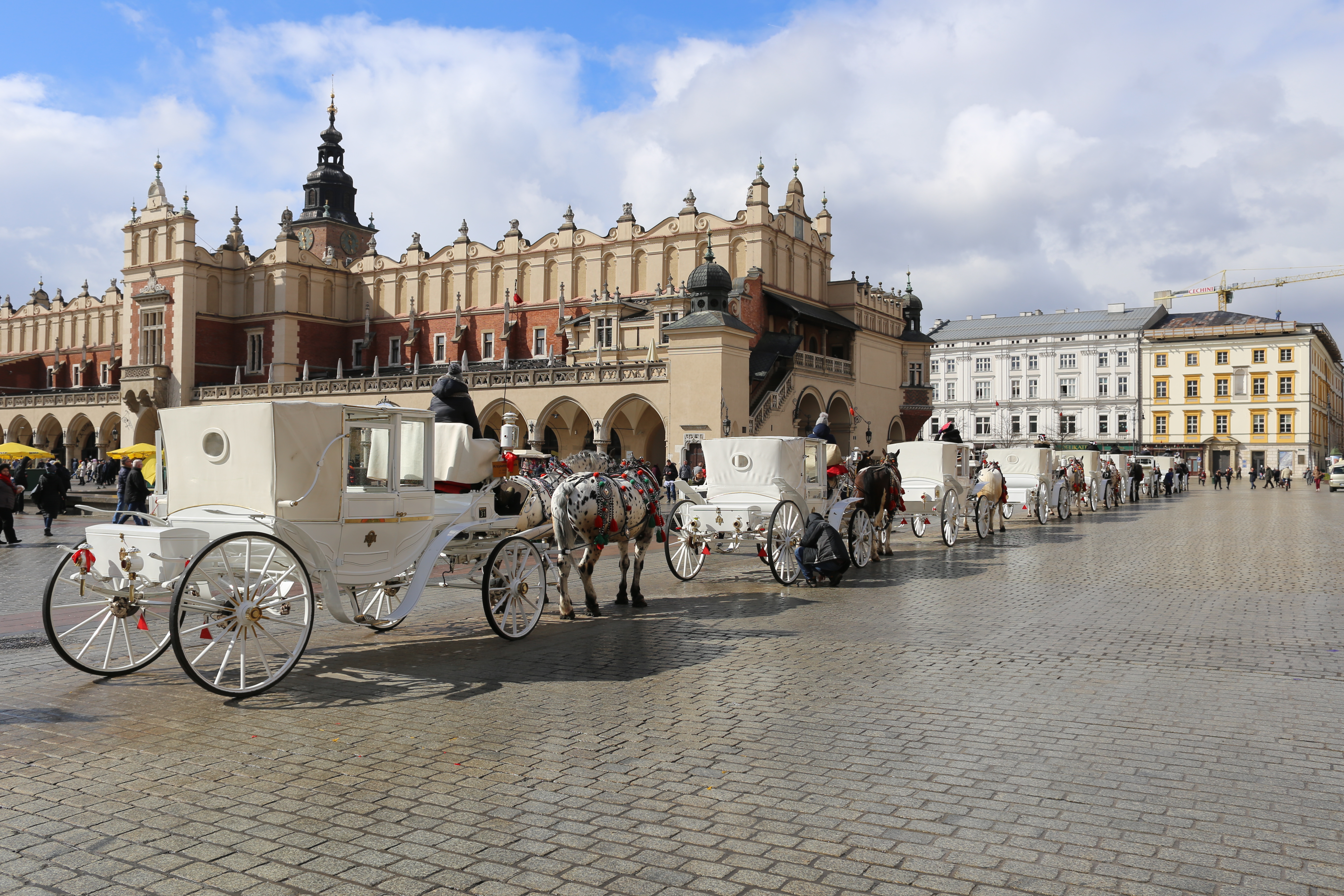 Street and Travel Photography with the Canon EF 28mm f/1.8 USM