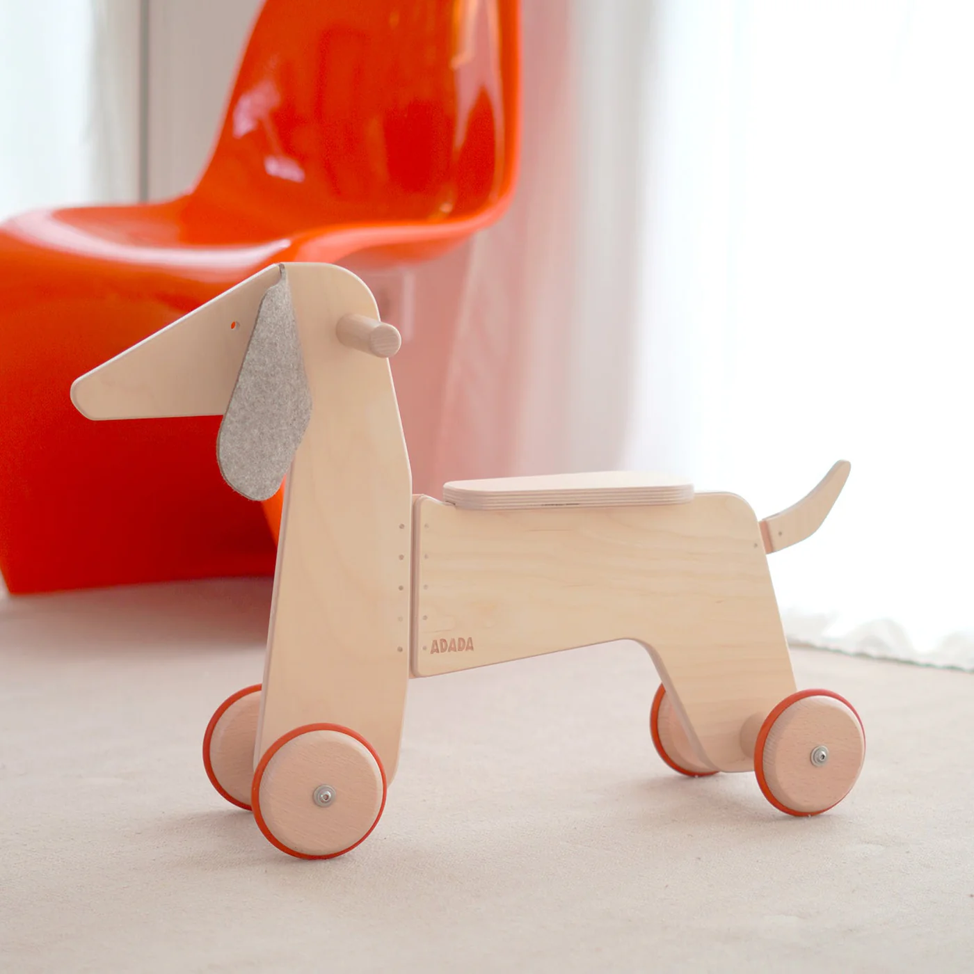 Application of the logo on Adada wooden toys