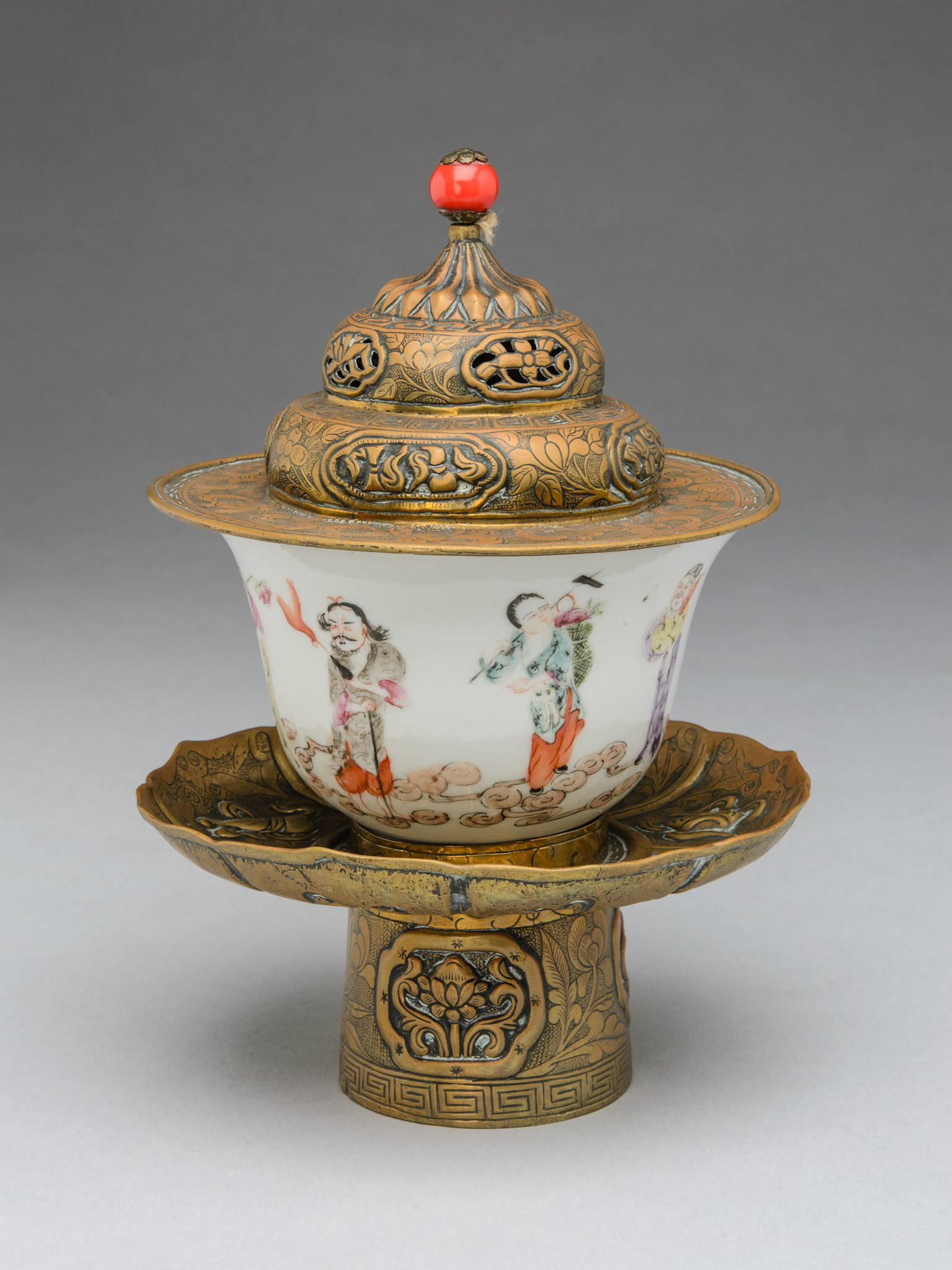 D 1976.135, porcelain tea cup with stand and lid in brass, Tibet, © Museum of Archaeology and Anthropology, University of Cambridge