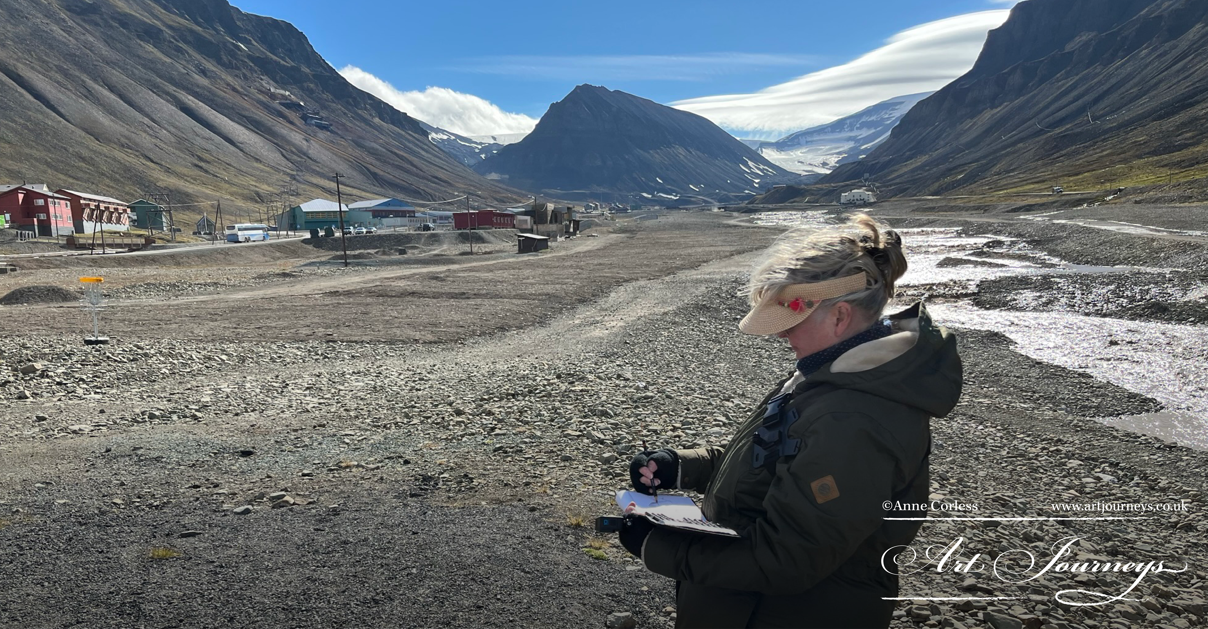 Sketching in Longyearbyen, Svalbard. Northernmost town in the world.