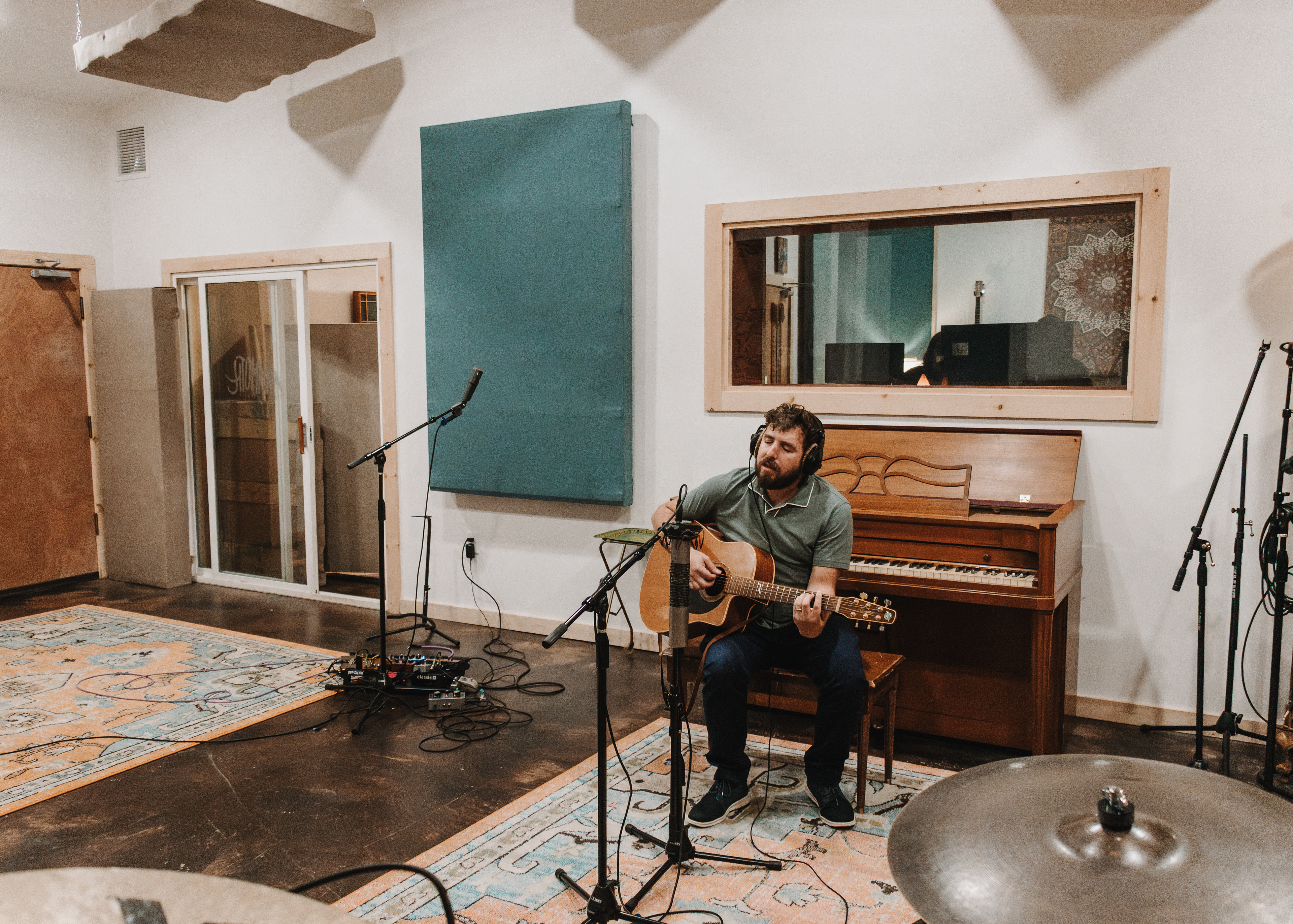 Asalone in studio