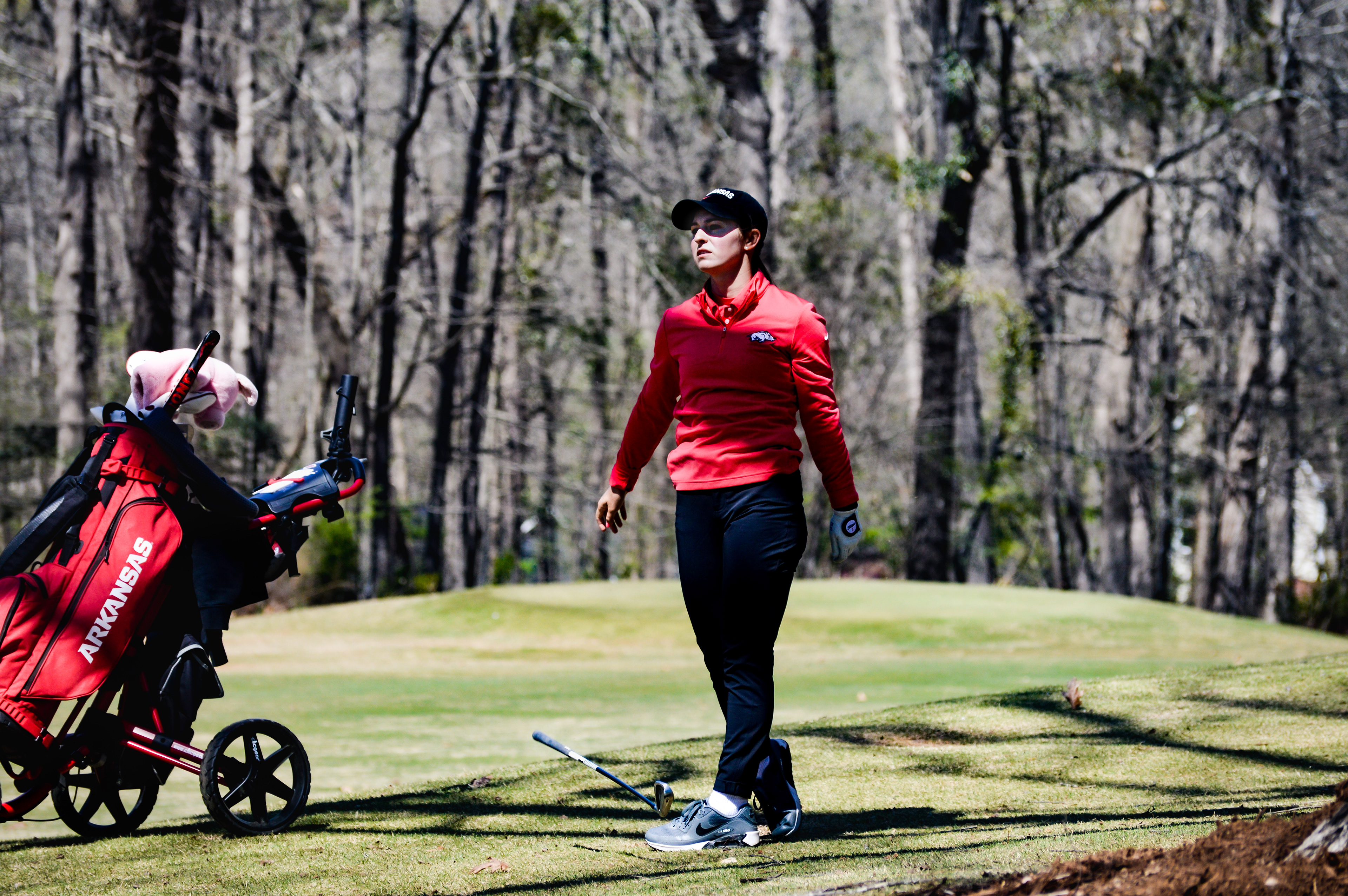 Arkansas golfer Julia Gregg drops her club at the Liz Murphey Collegiate Classic in Athens, Georgia on March 26, 2022. (Photo/ Victoria Adkins)