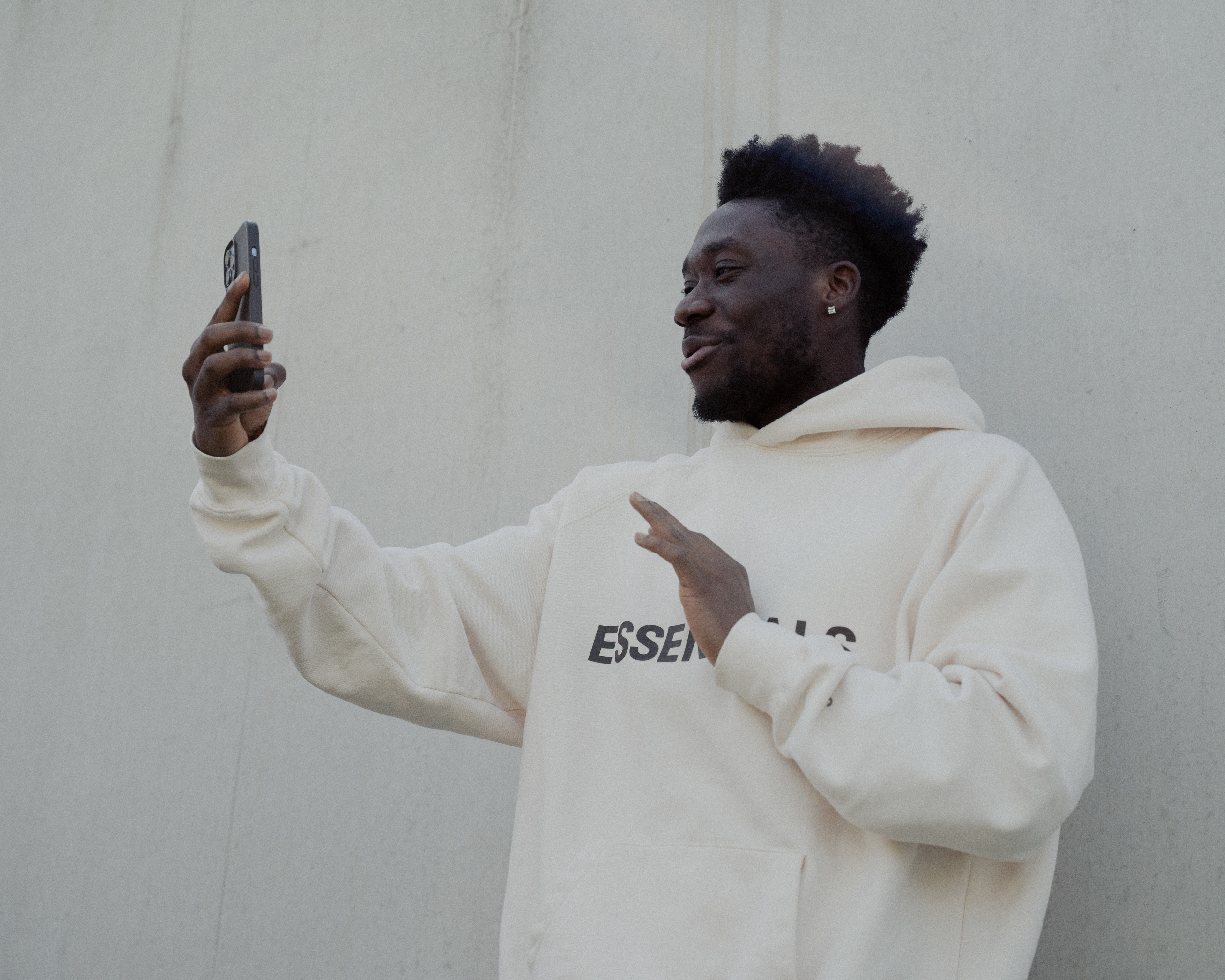 Phonzy Davies | Social Content