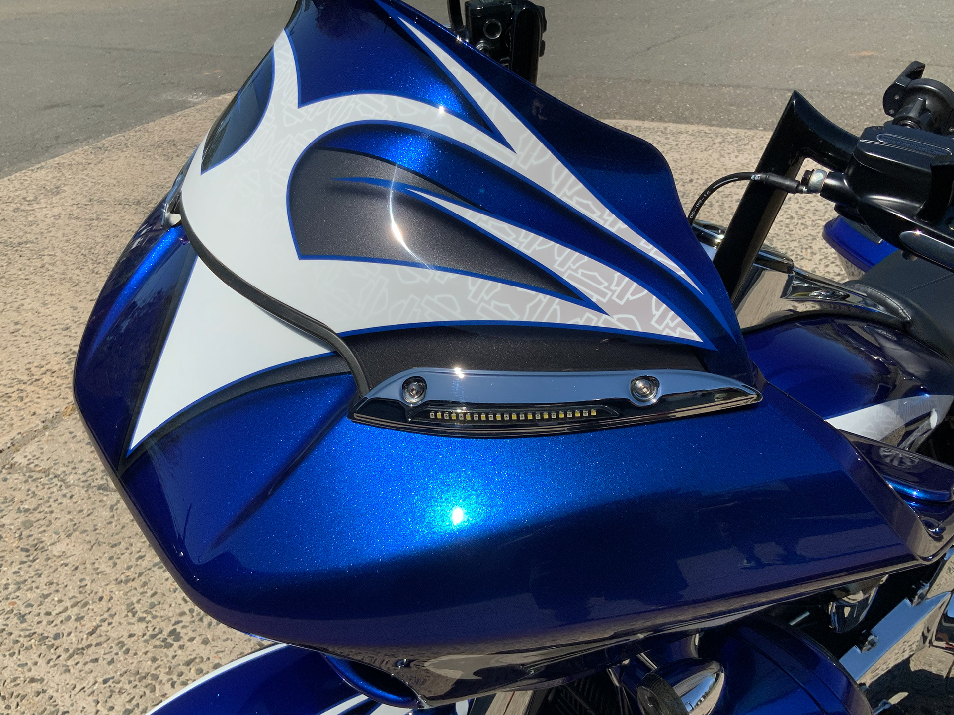 Explicit Airbrush - Custom Road Glide