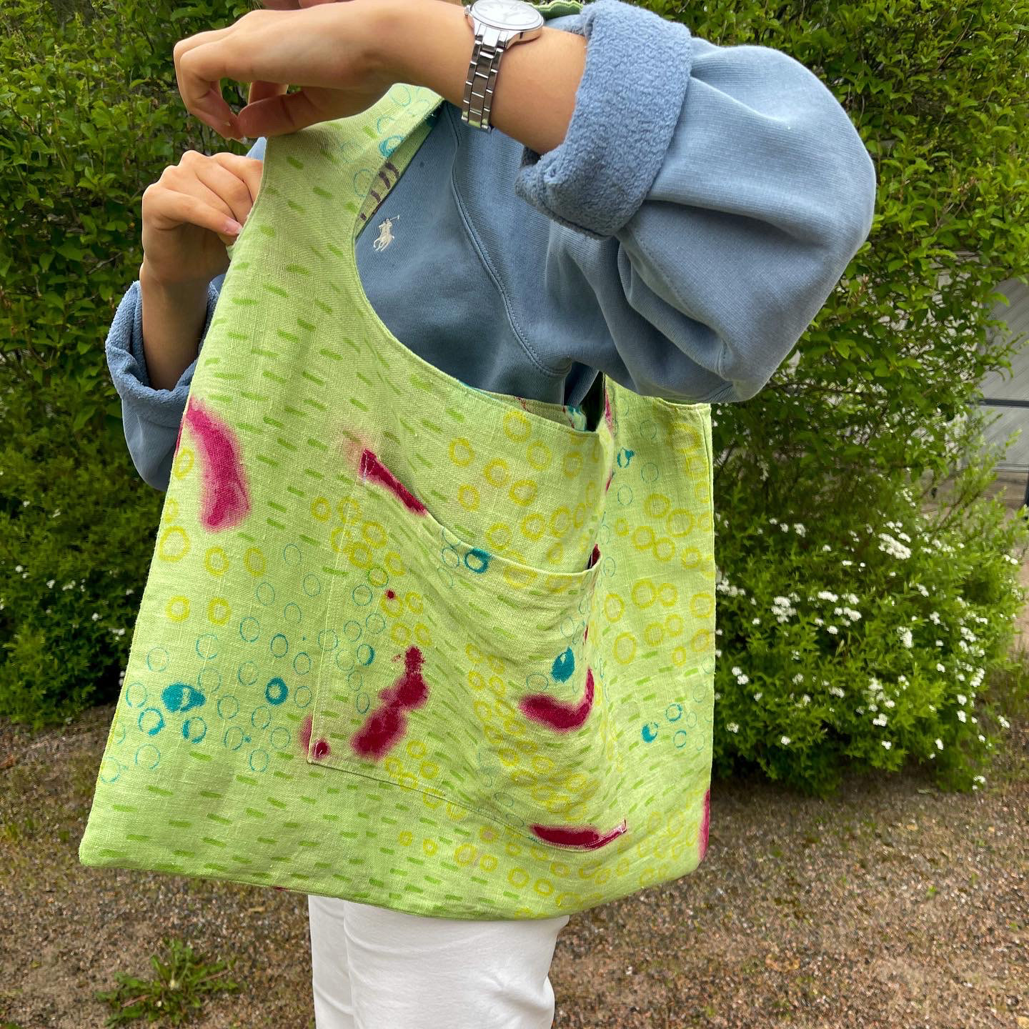 A reversible linen tote made out of dead-stock material, printed using gems found in nature and some added details with textiles markers.