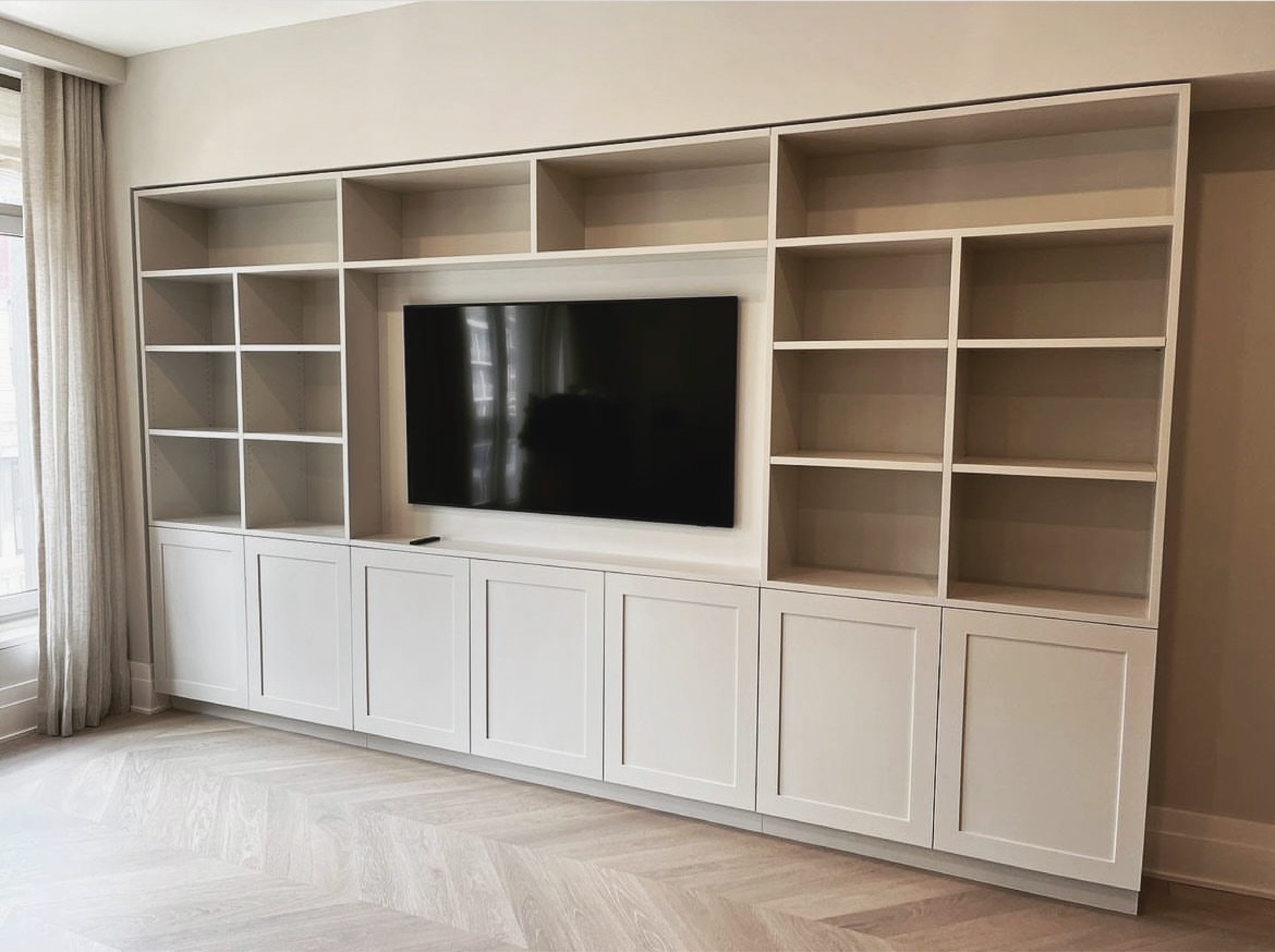 White Lacquer Built-in