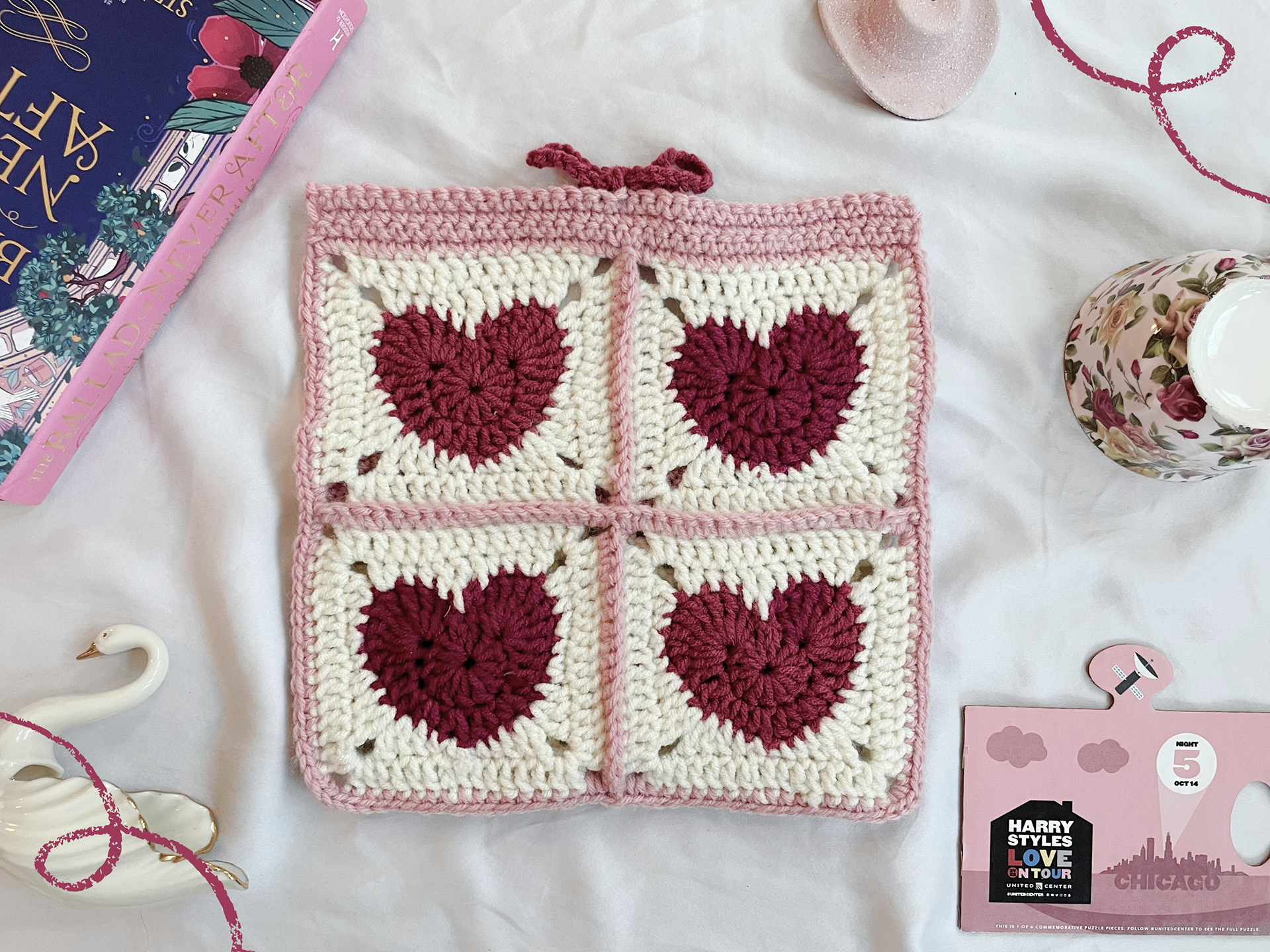Heart Crochet Book Sleeve {Back}