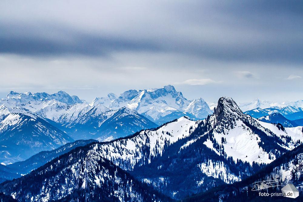 Bergspitzen in den Alpen, aufgenommen vom Wallberg aus