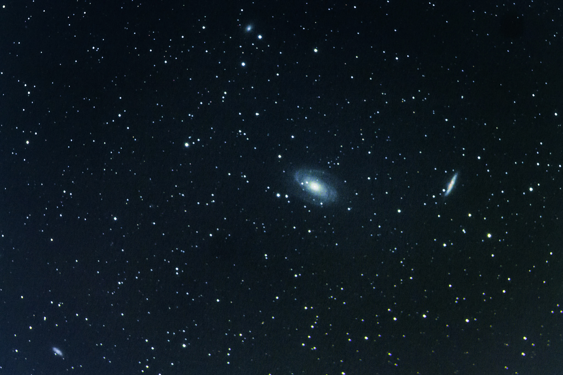 M81