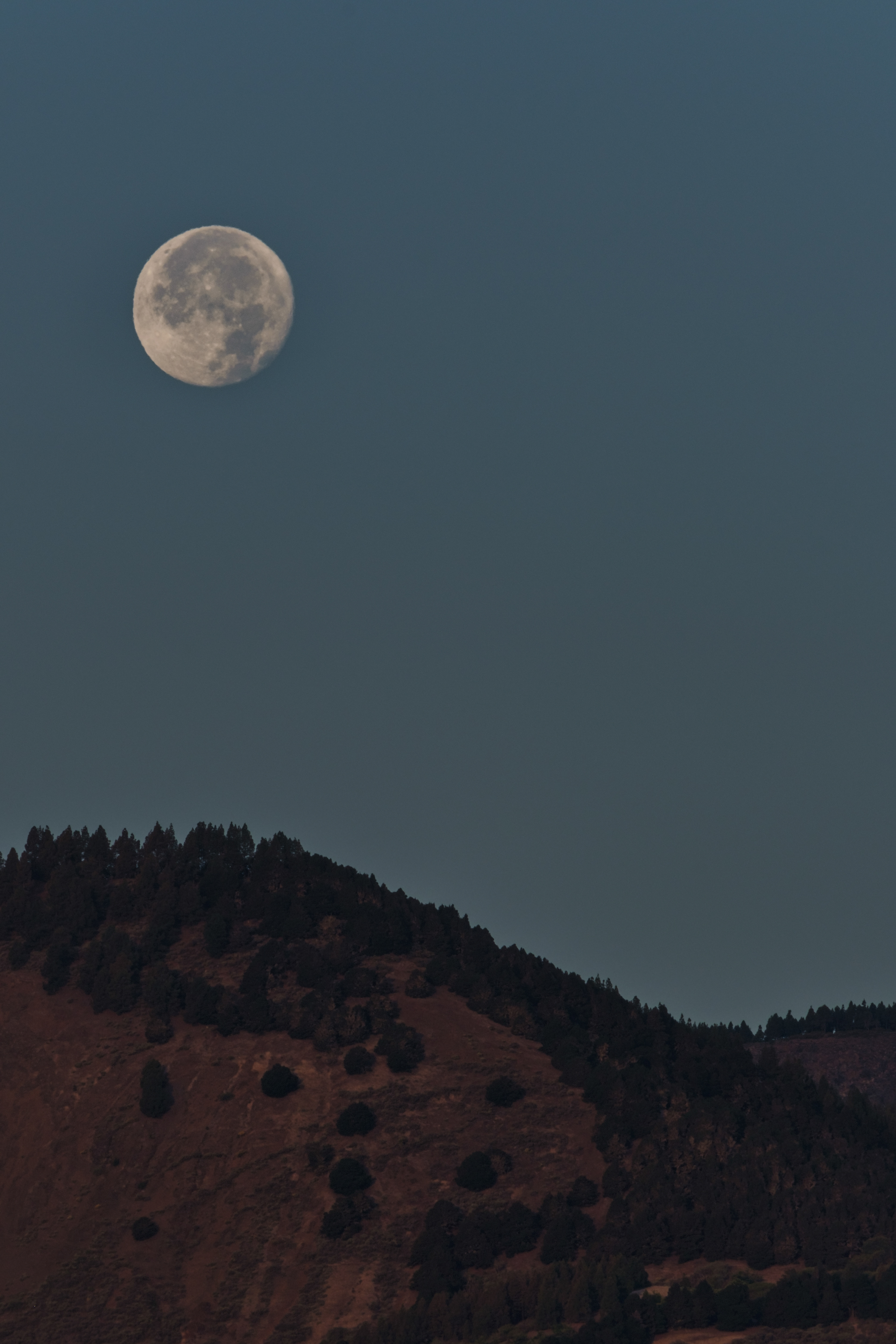 Puesta de luna Cumbres de Gran Canaria