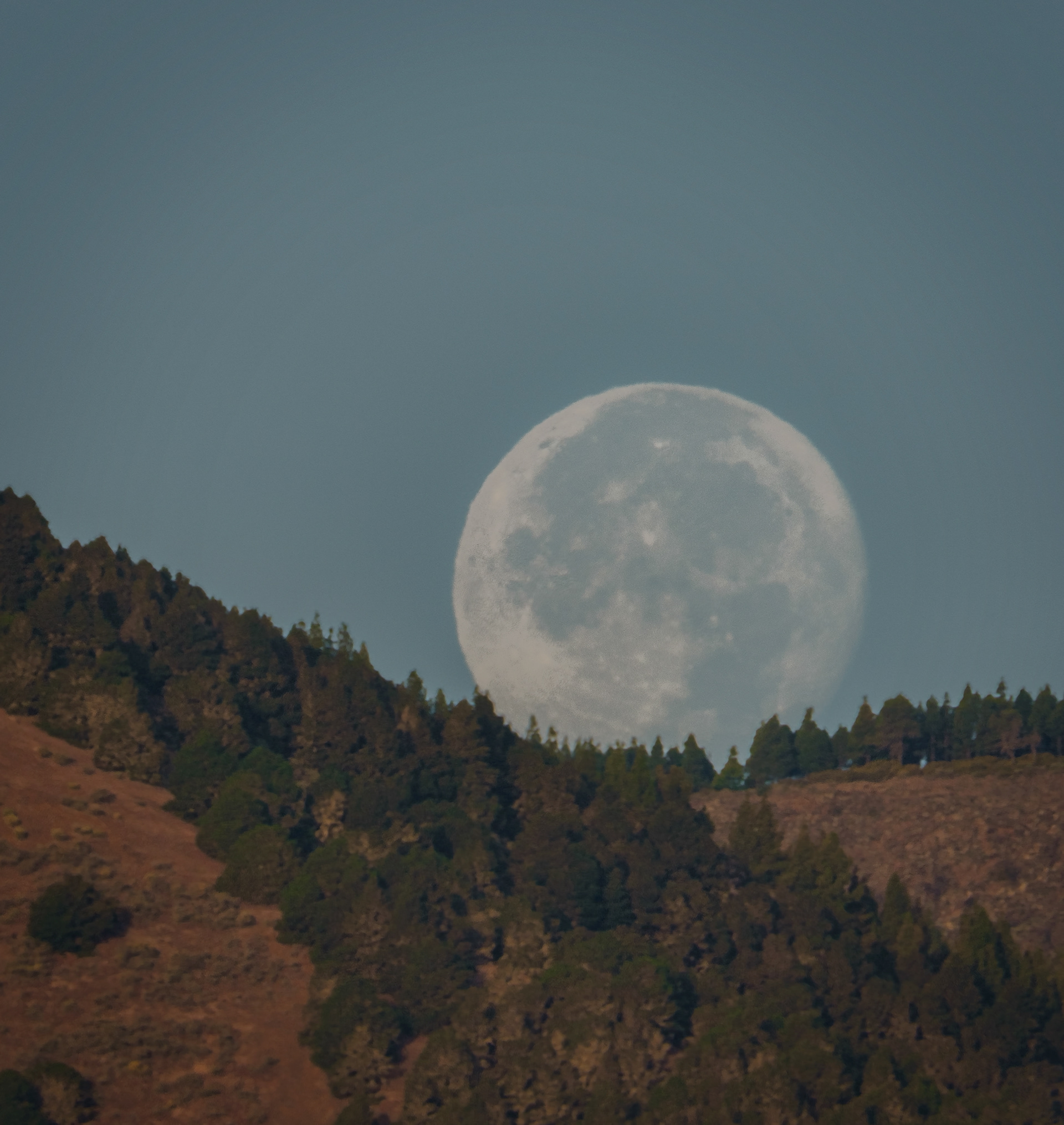 Puesta de luna Cumbres de Gran Canaria