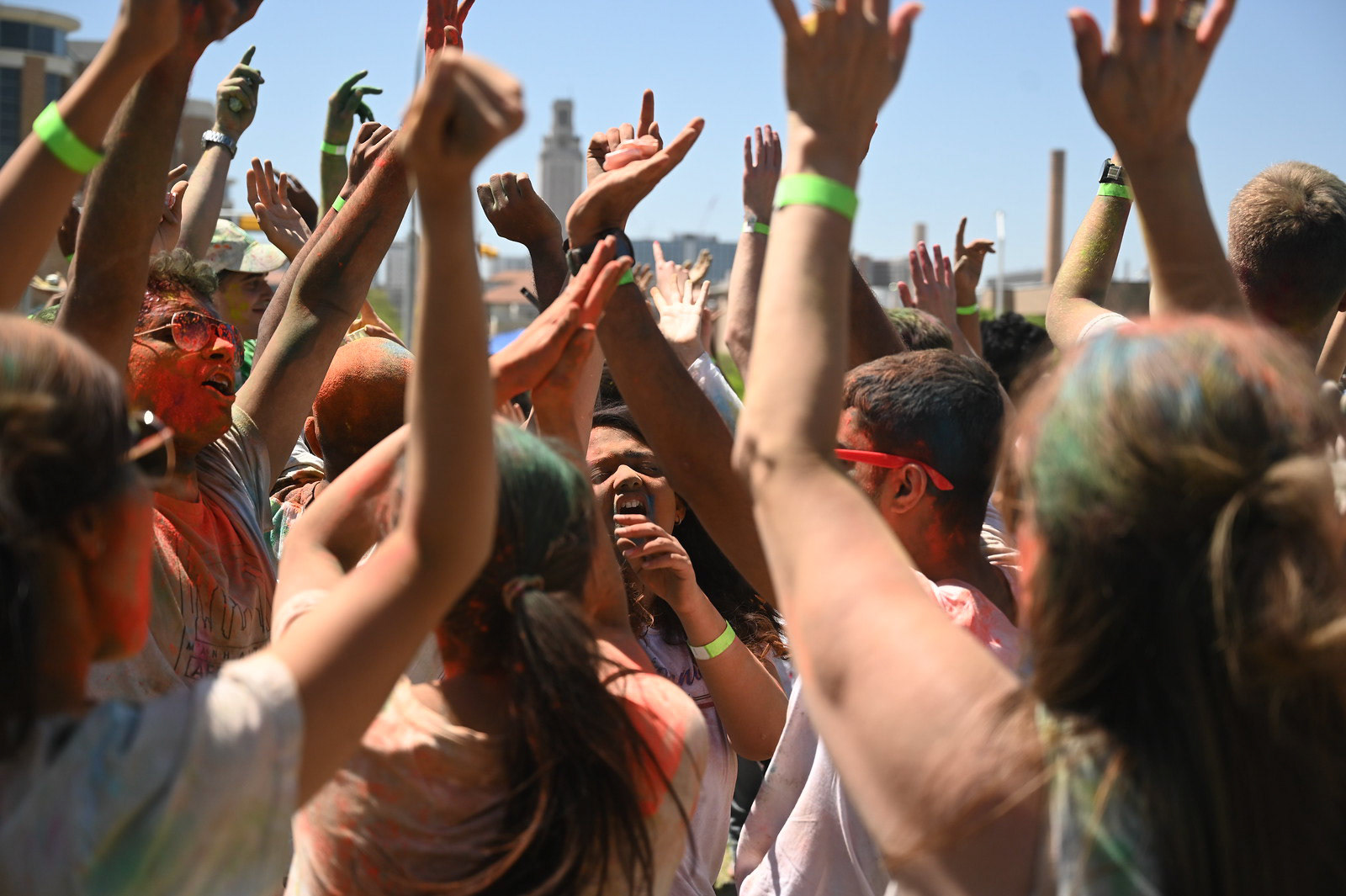 Students form a crowd at the Holi Fest on Apr. 9, 2022. The festival featured live music by DJ Susant.  