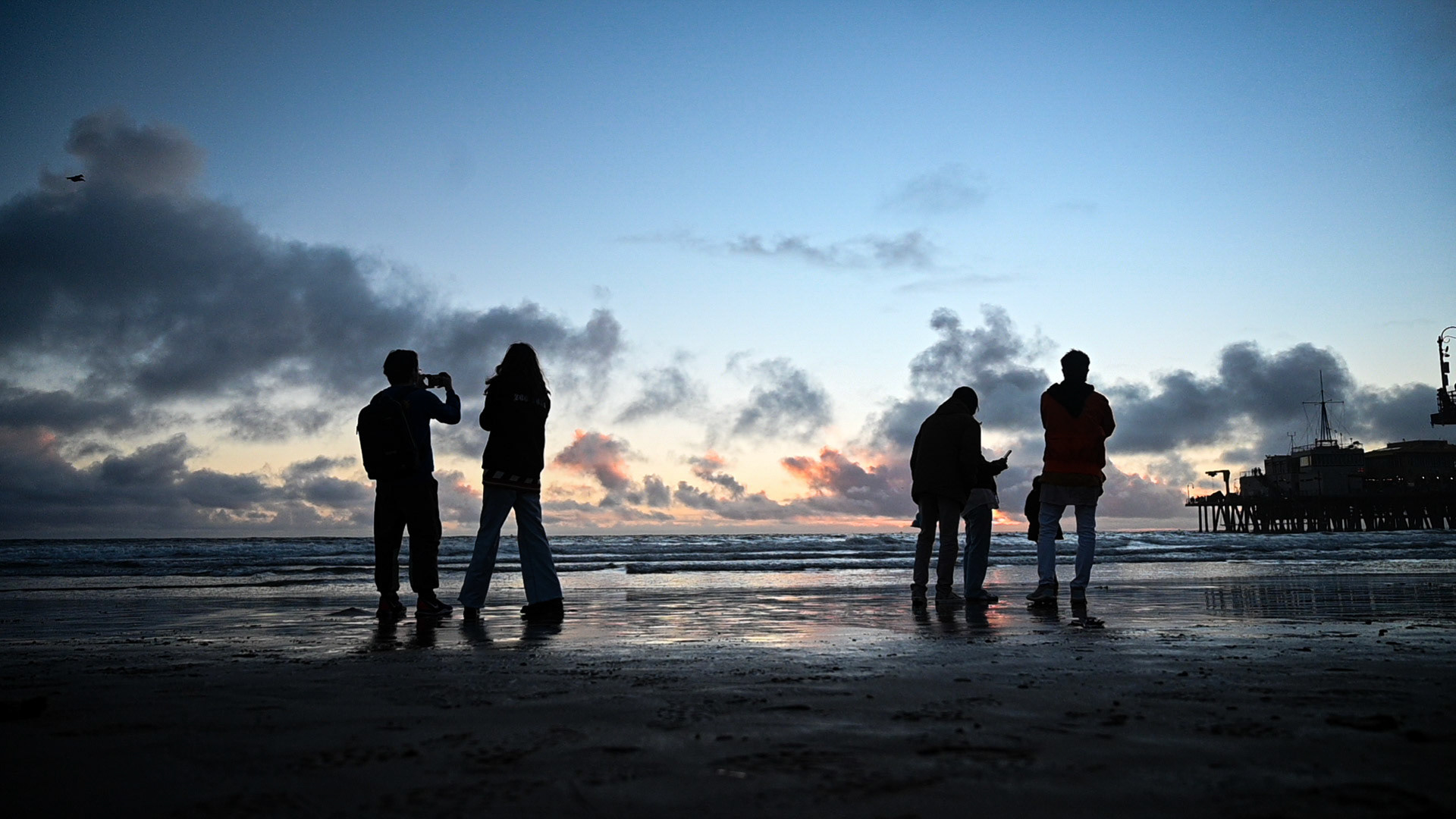 Smartphone photographers focus forwards. 