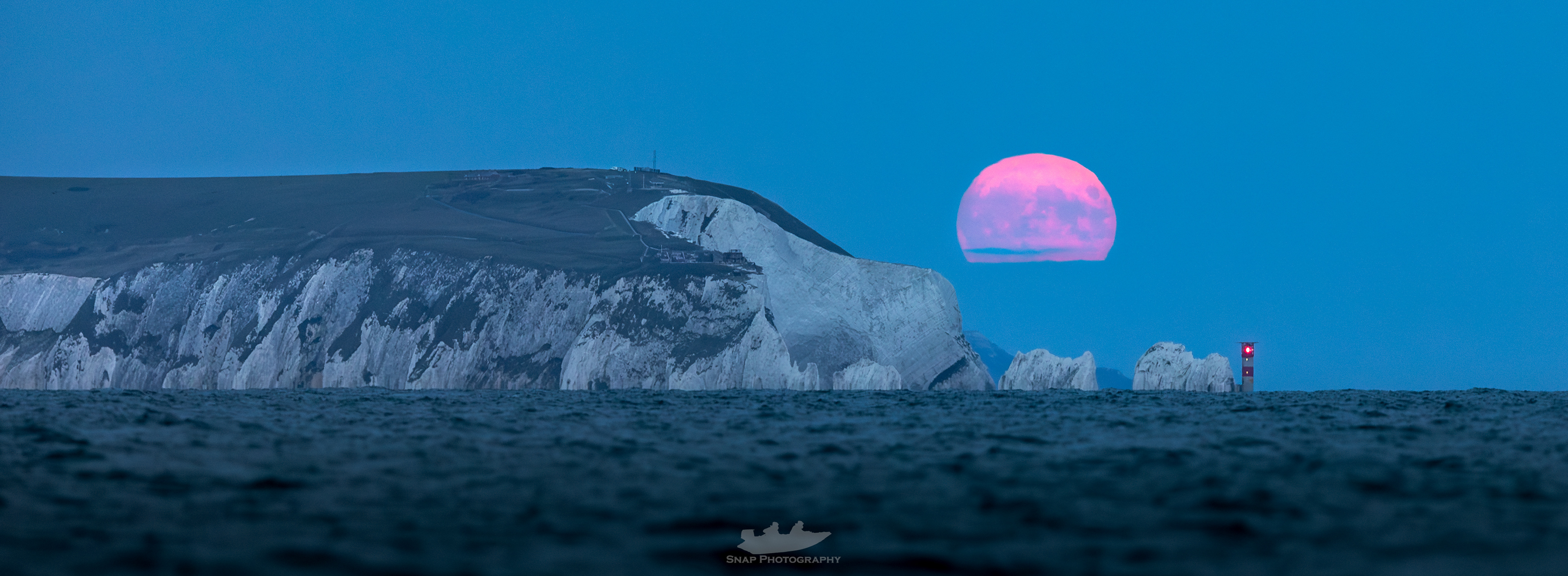 Moonrise over the Polar Bear