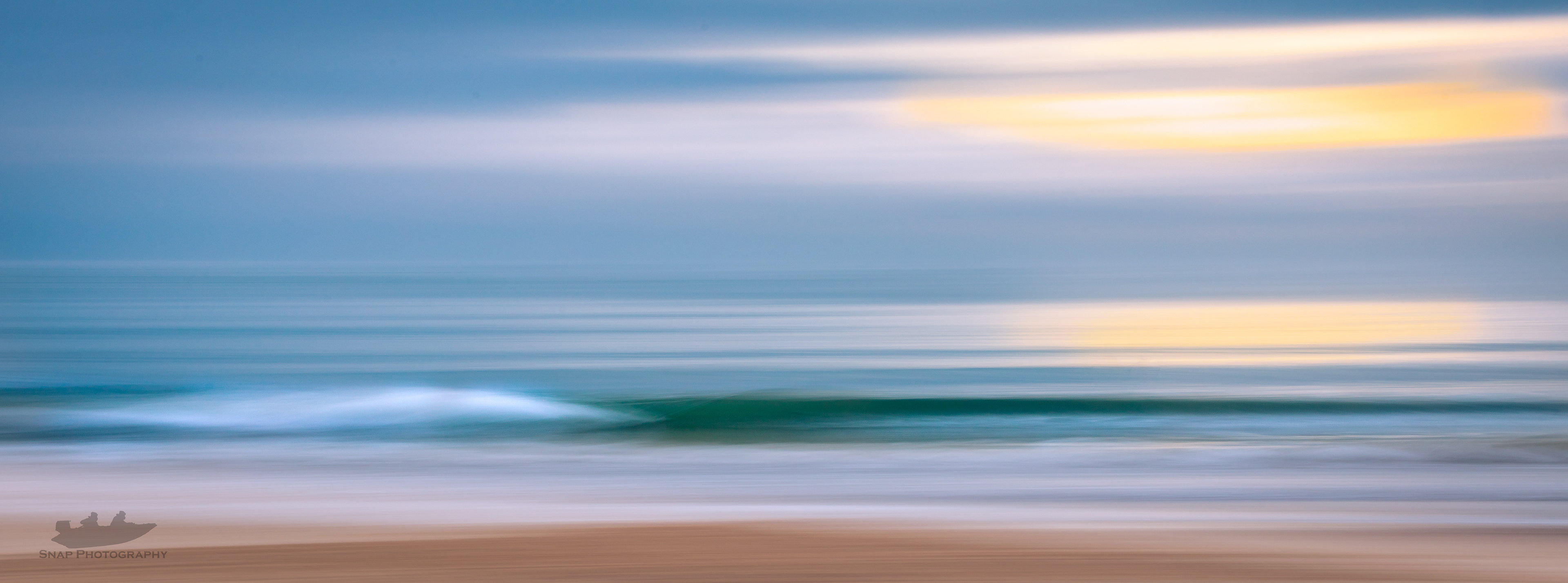 Breaking waves 