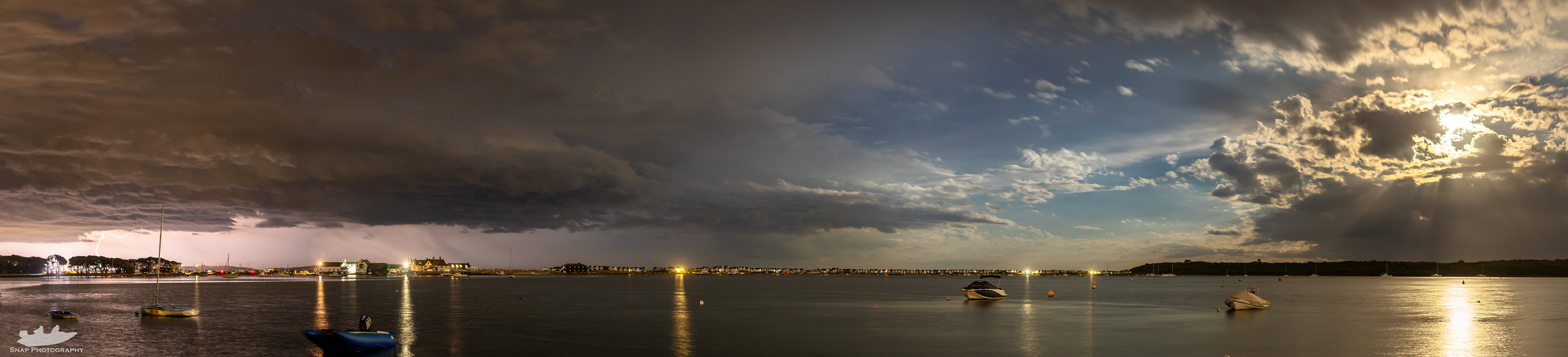 Thunder storm passing over Christchurch bay 05/09/22