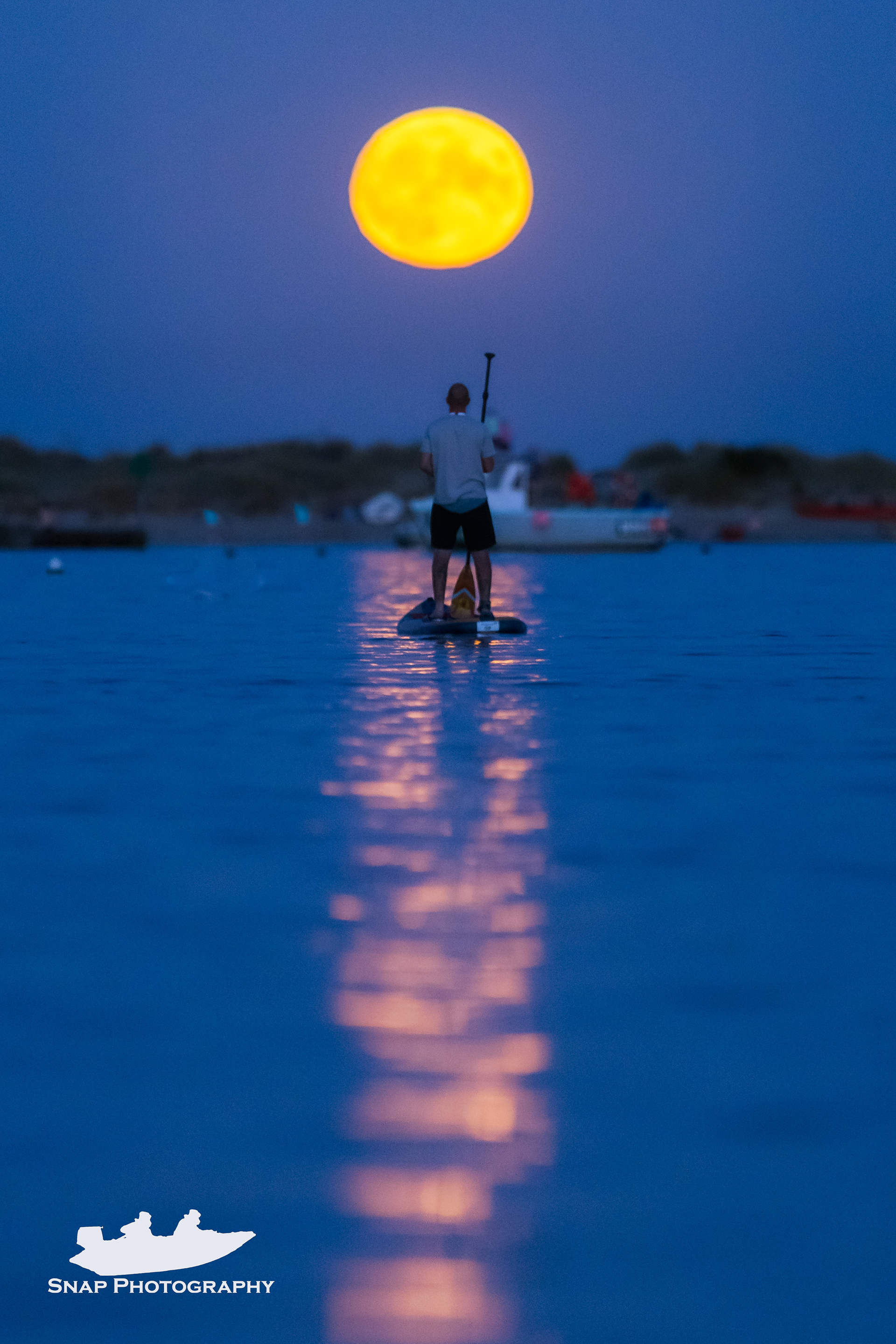 Full moon paddle in Christchurch harbour 