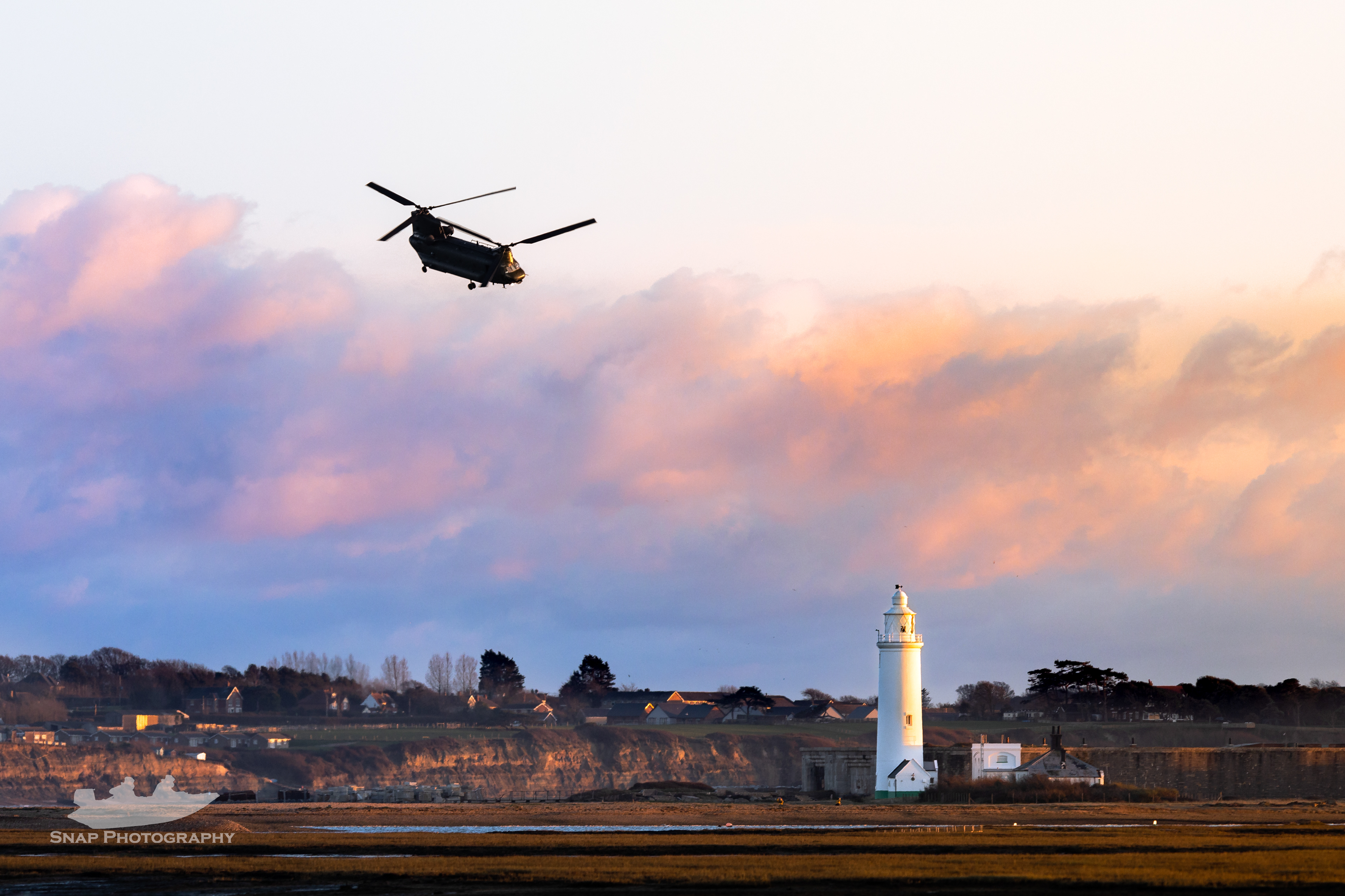 Hurst Castle Chinook take off 