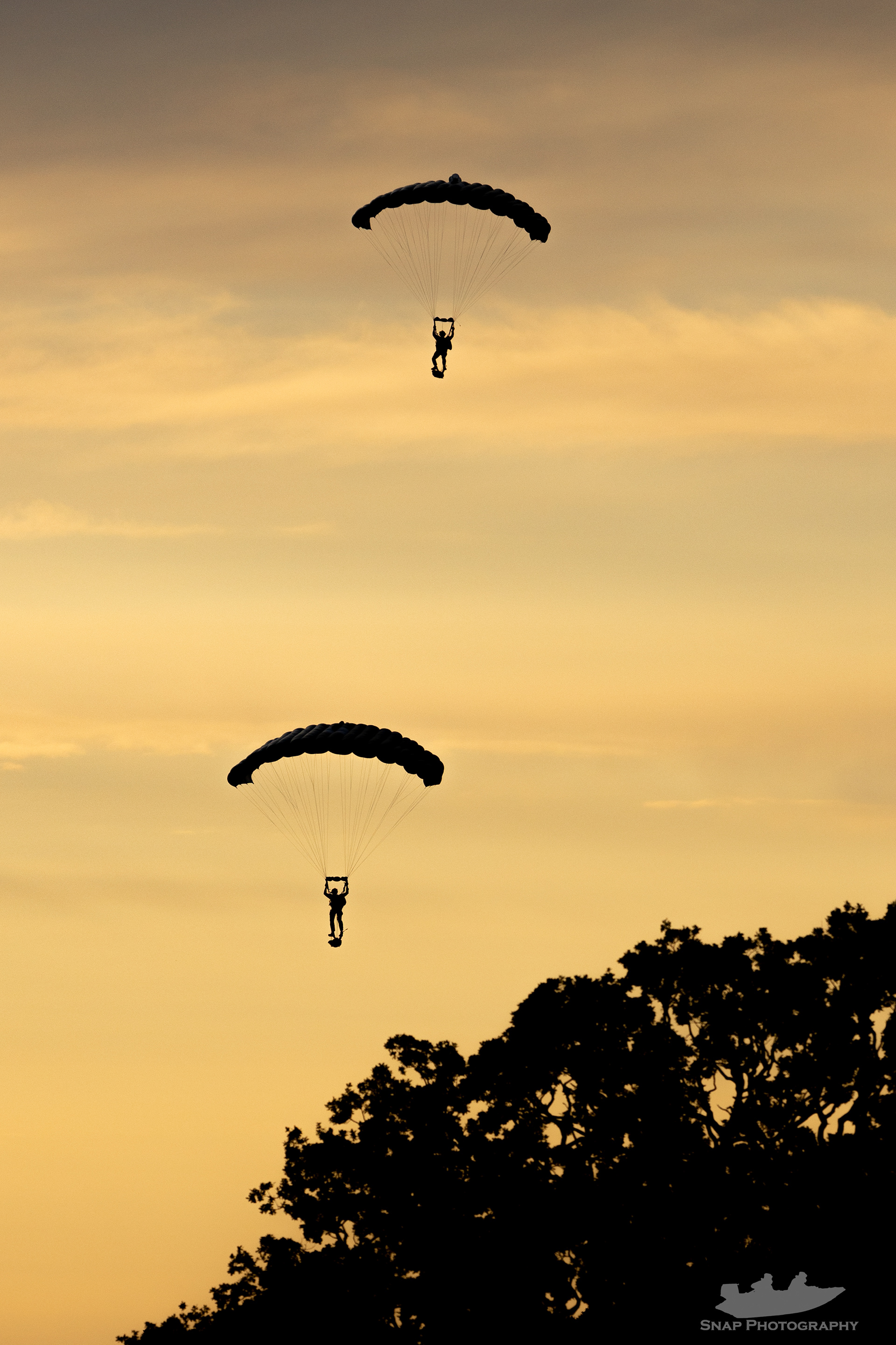 Special forces parachute training 