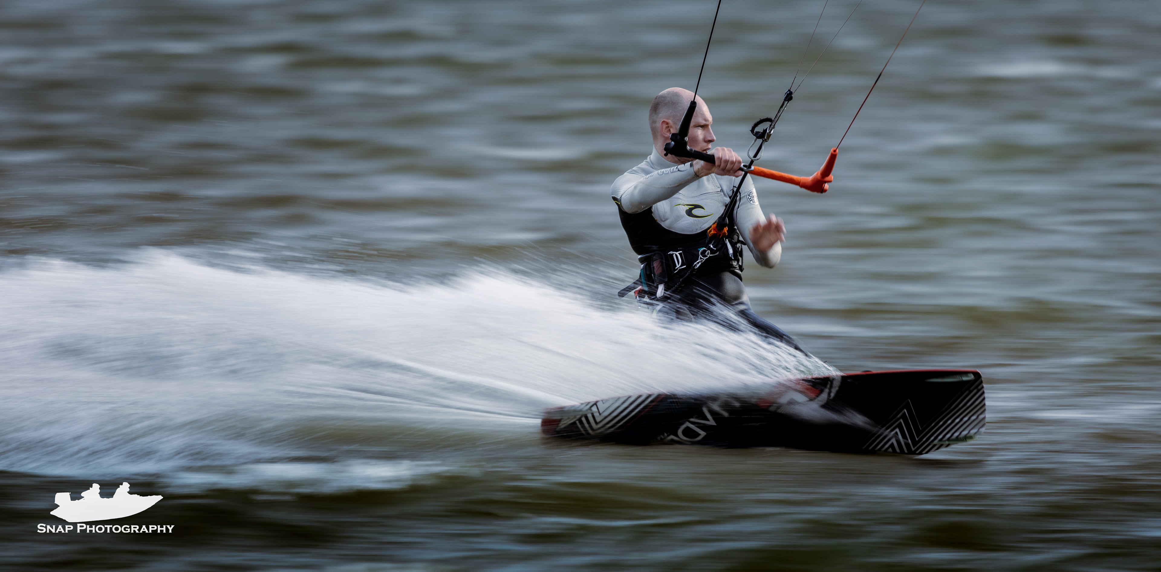 Kitesurfing in Christchurch harbour 