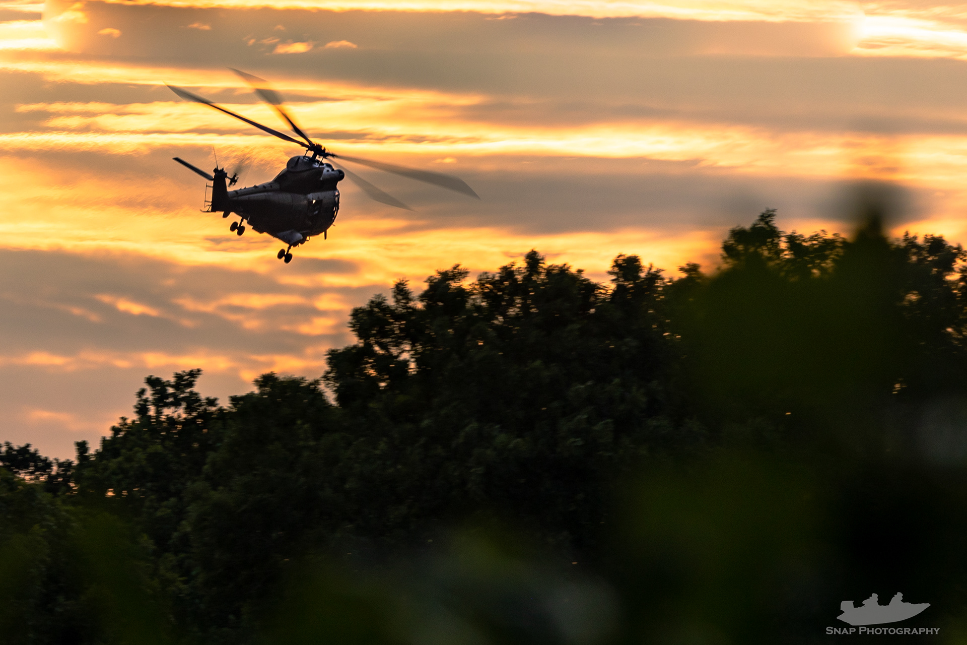 Special forces parachute training 