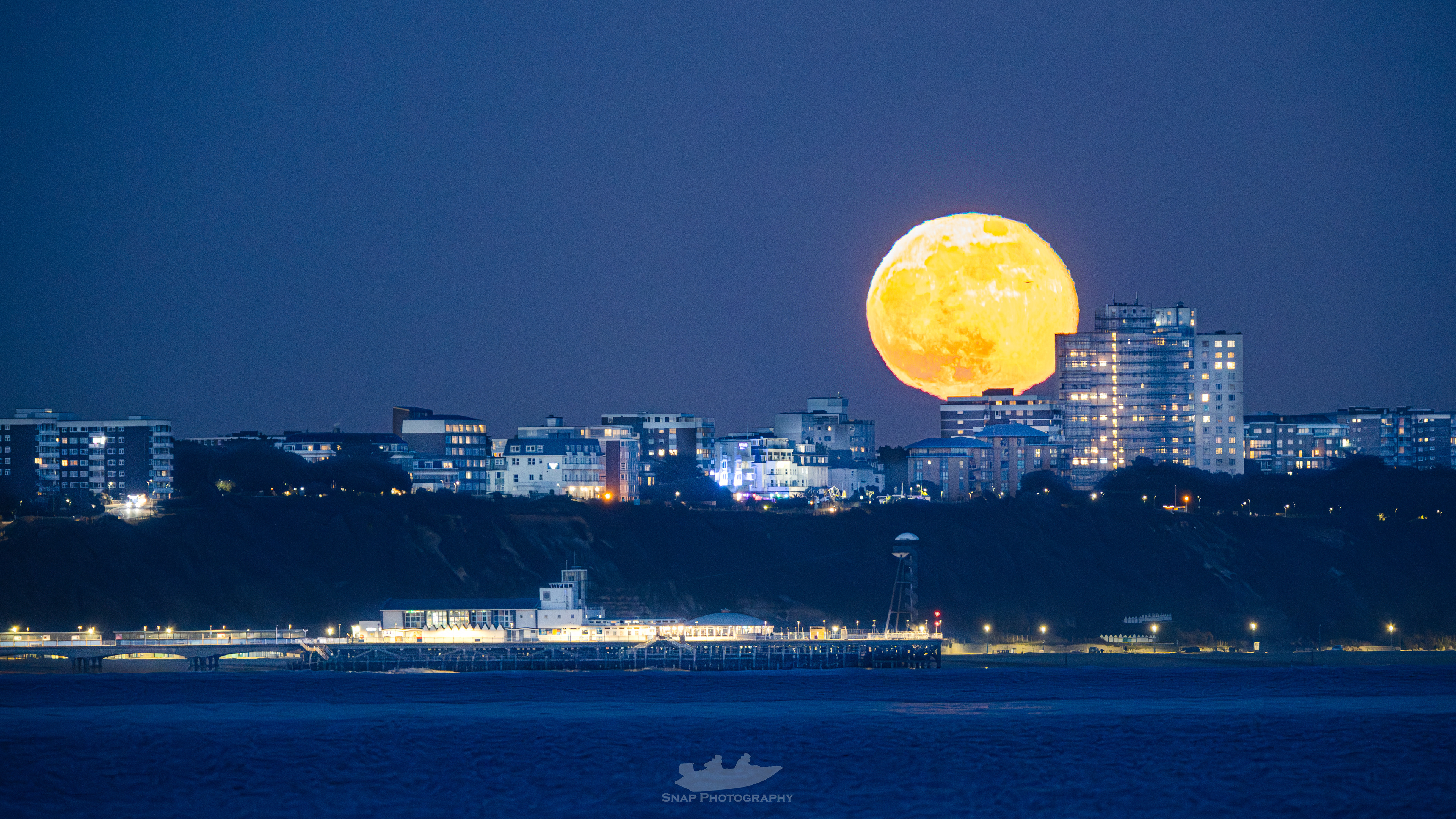 Moonrise over Bournemouth