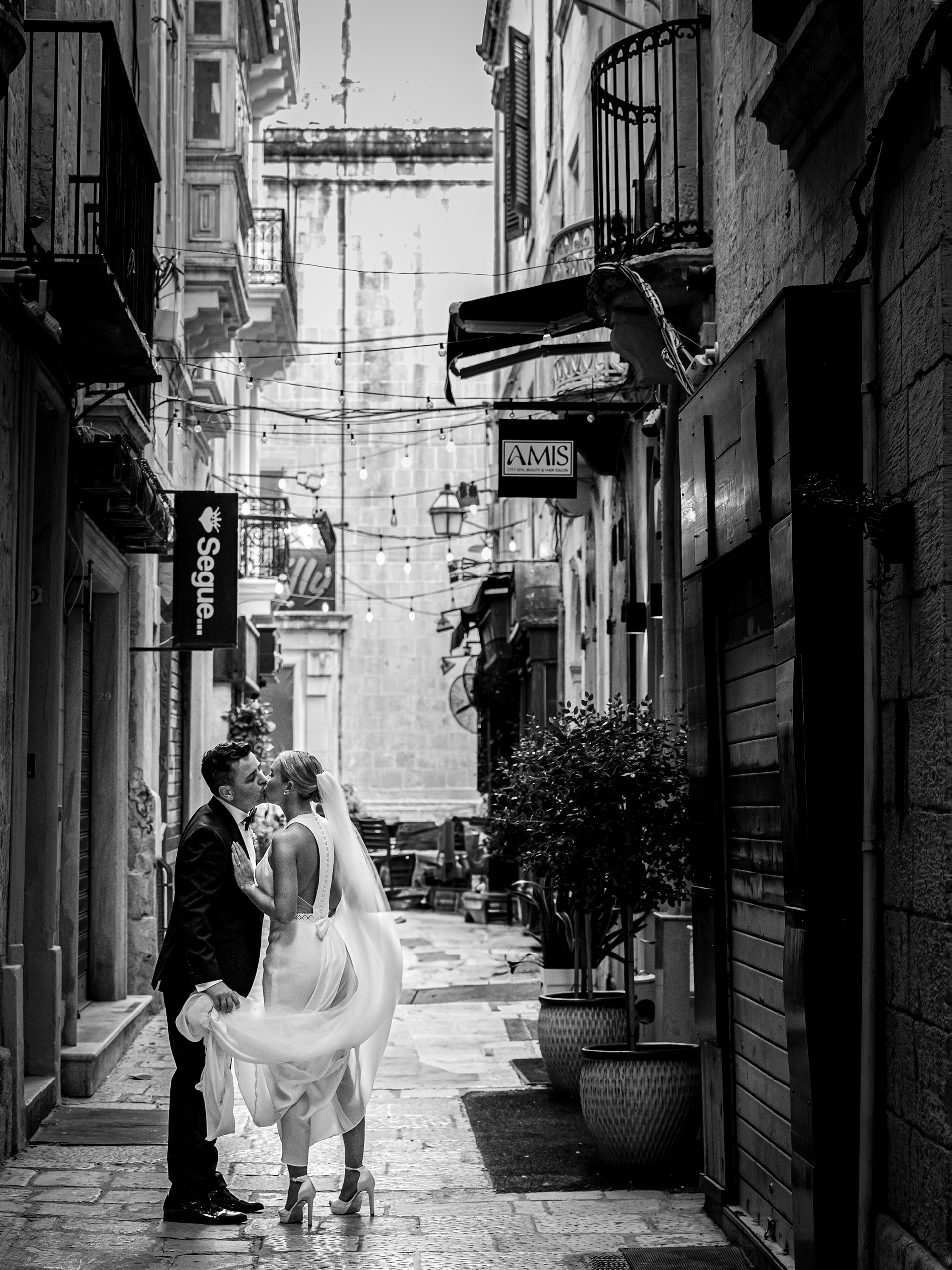 Paddy and Niamh's big day in Valetta, Malta