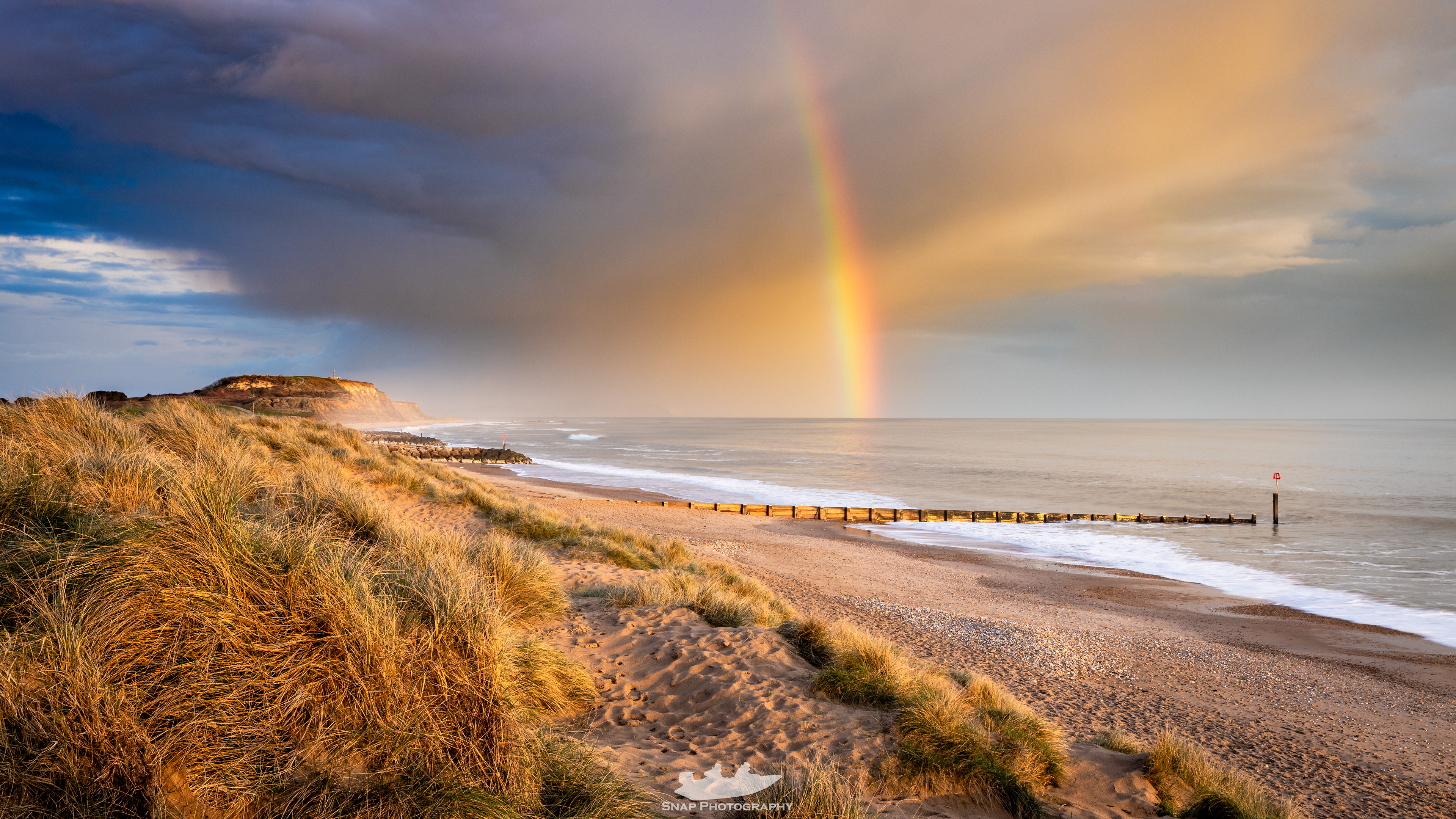 Golden hour rainbows 