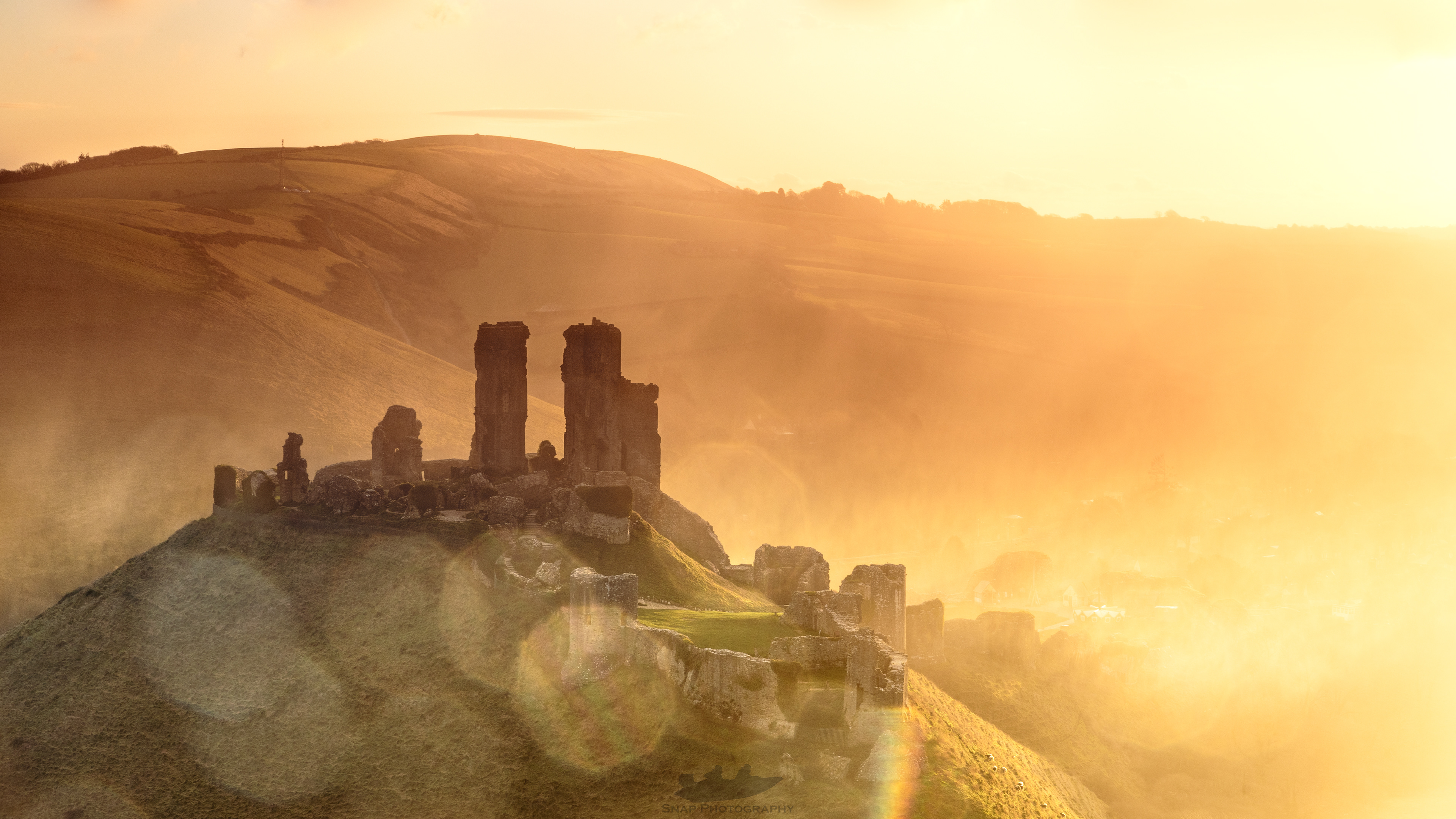 Corfe castle sunrise