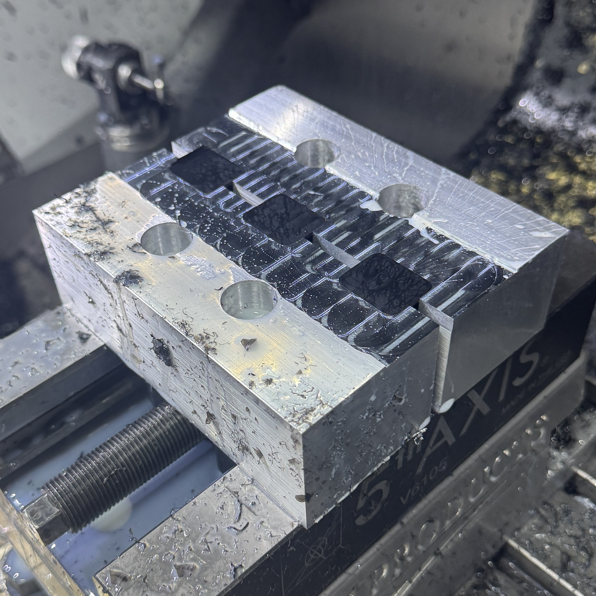 Multipart fixture leading to 20% time savings per part