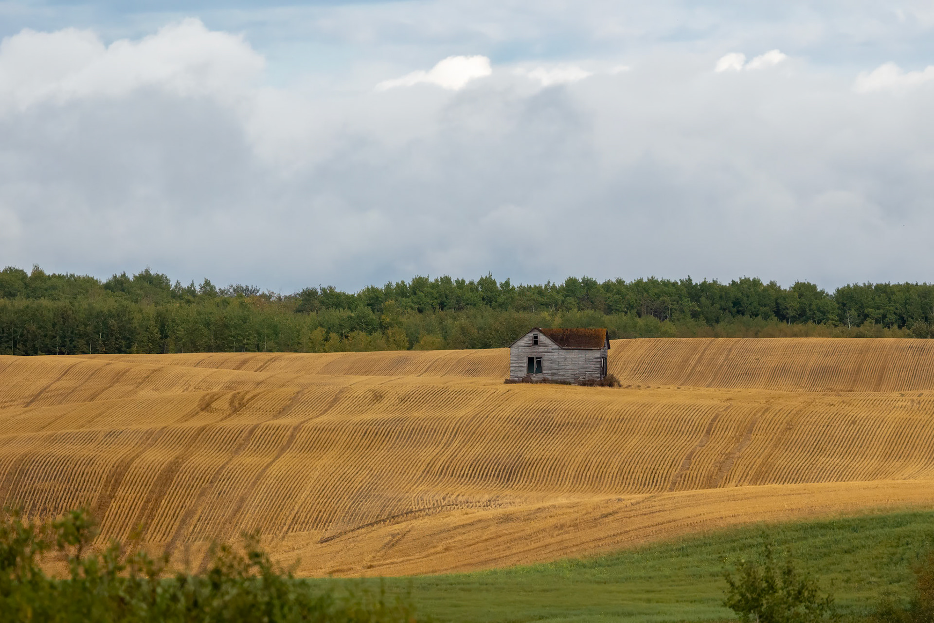 Abandoned house on the prairie