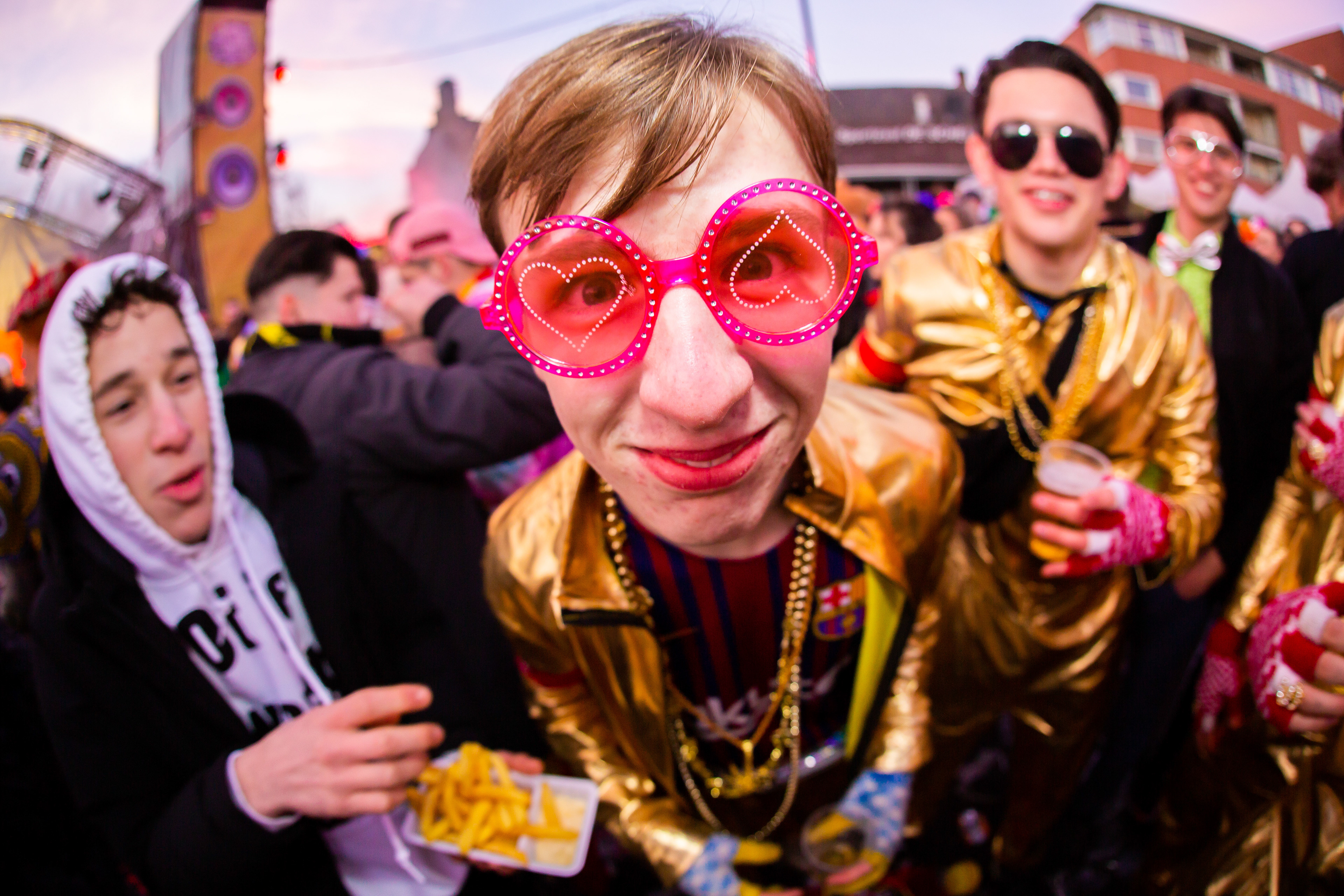 MEGA OUTDOOR CARNAVAL PARTY