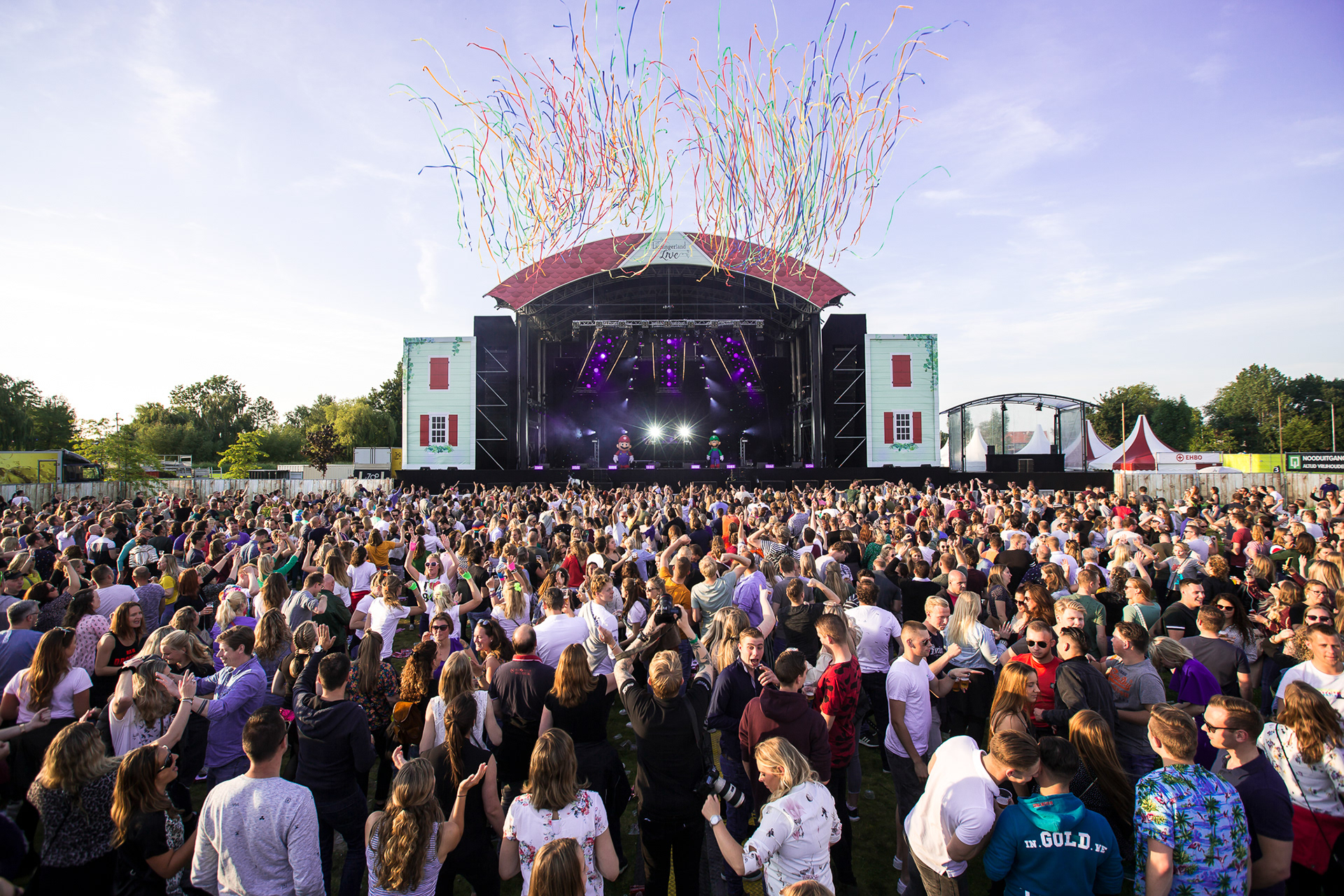 IT ALL STARTED IN THE NINETEES