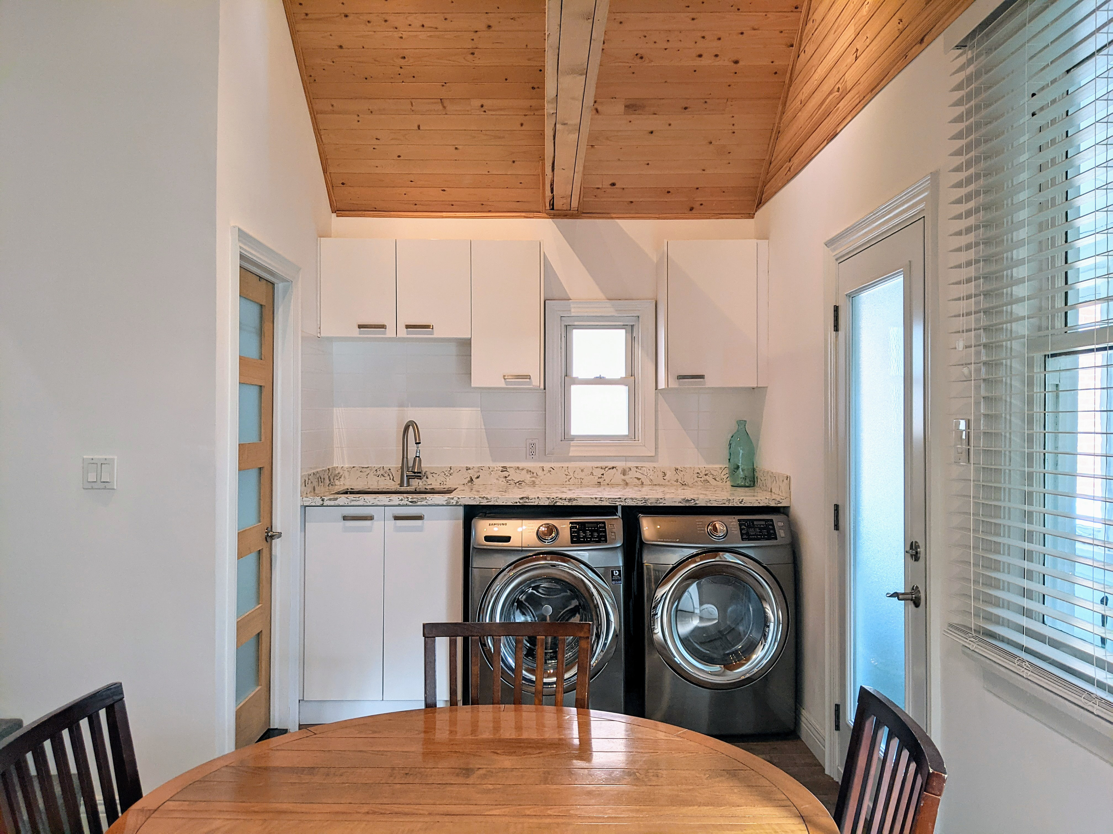 Laundry at 53 Sixteenth Street, New Toronto, Toronto