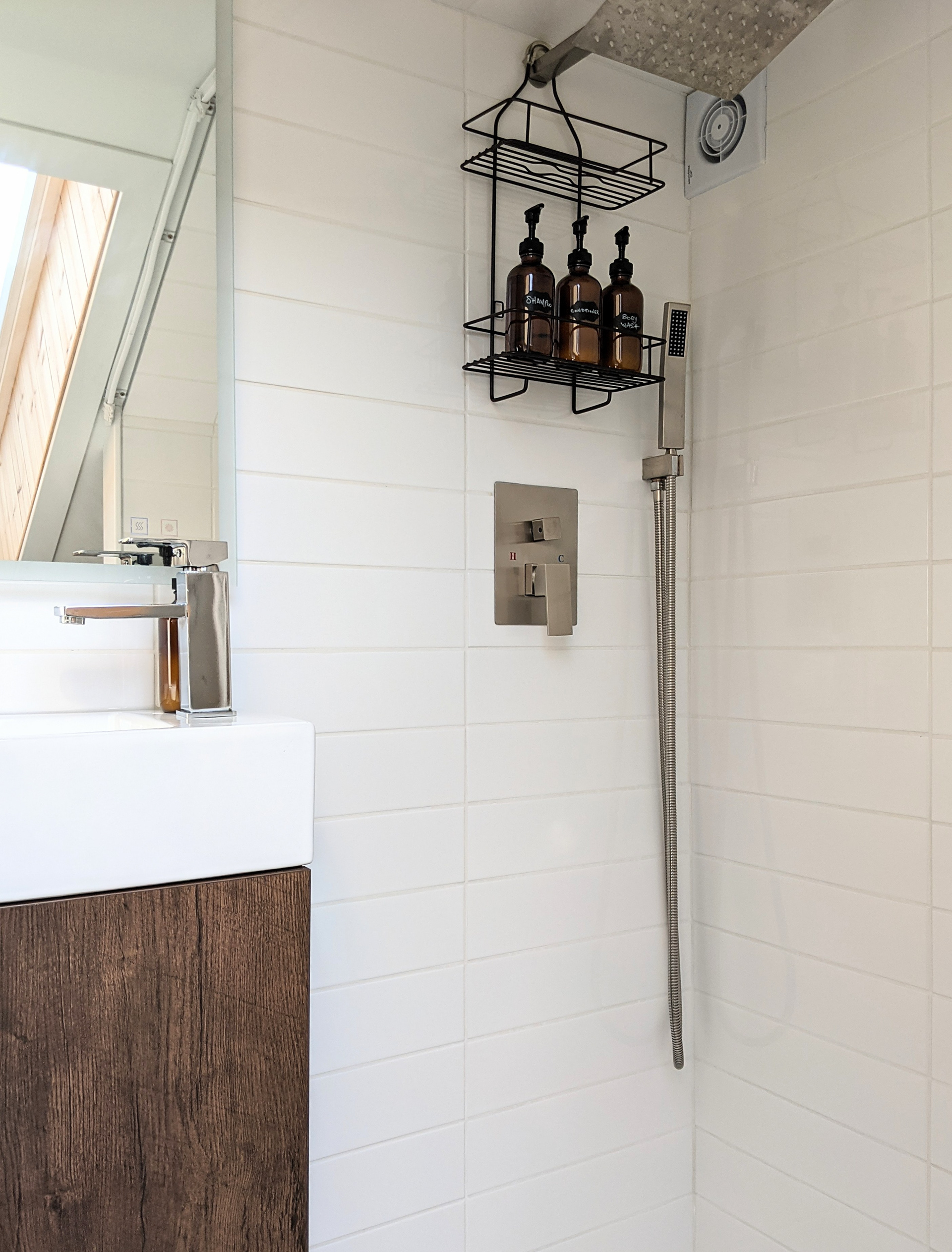 3pc Bathroom 53 Sixteenth Street, South Etobicoke