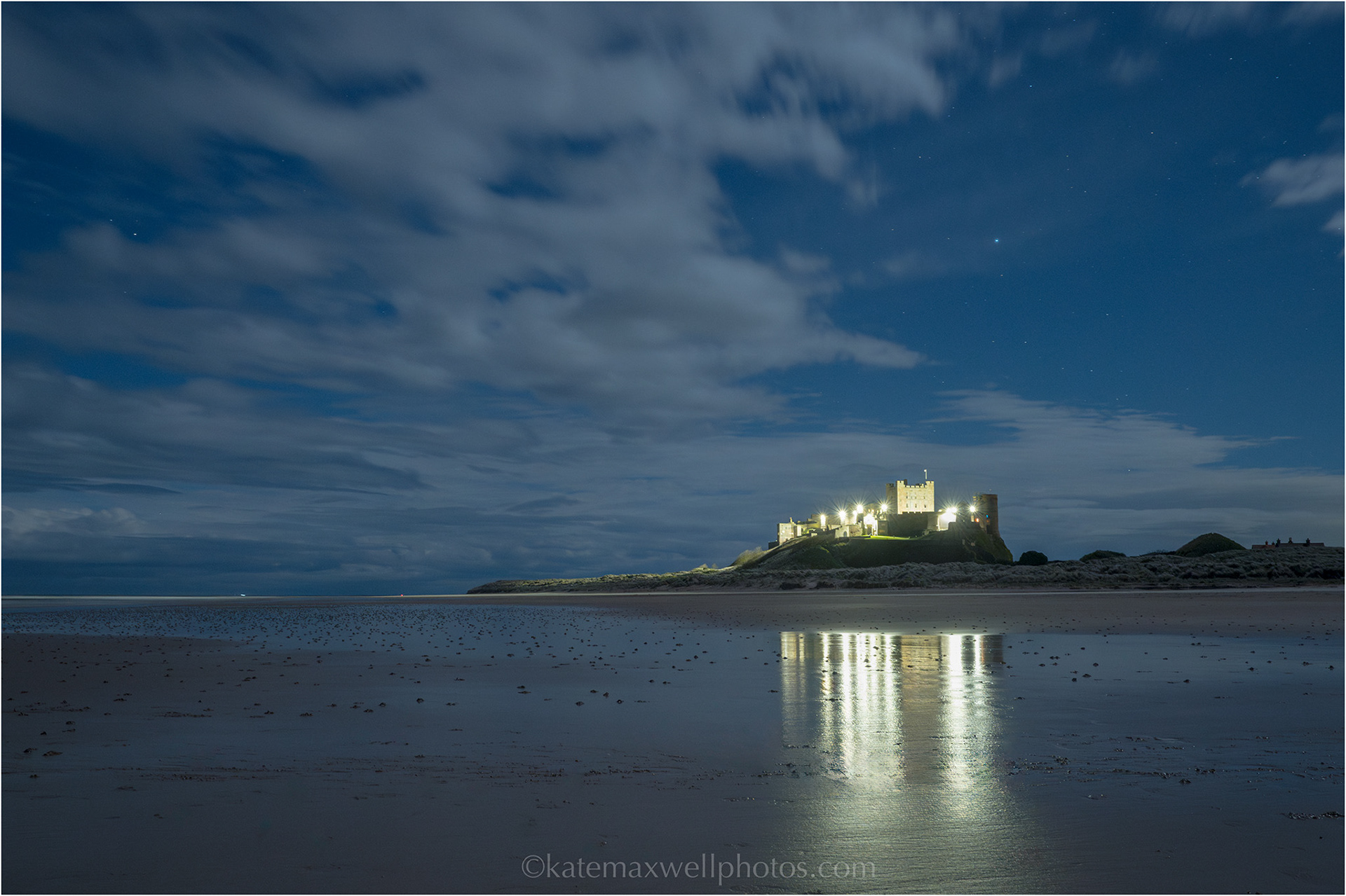 Bamburgh at night