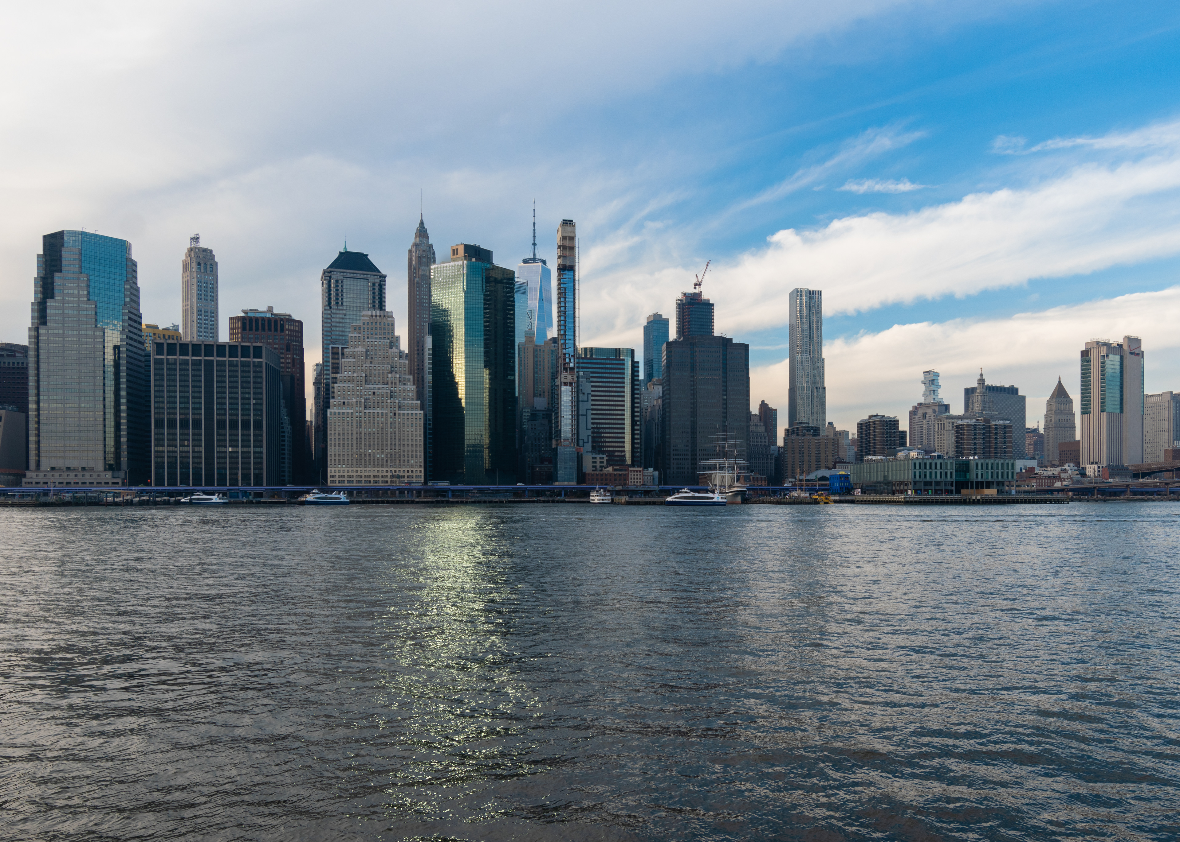 #0567 - New York City Manhattan Skyline from Brooklyn Bridge Park