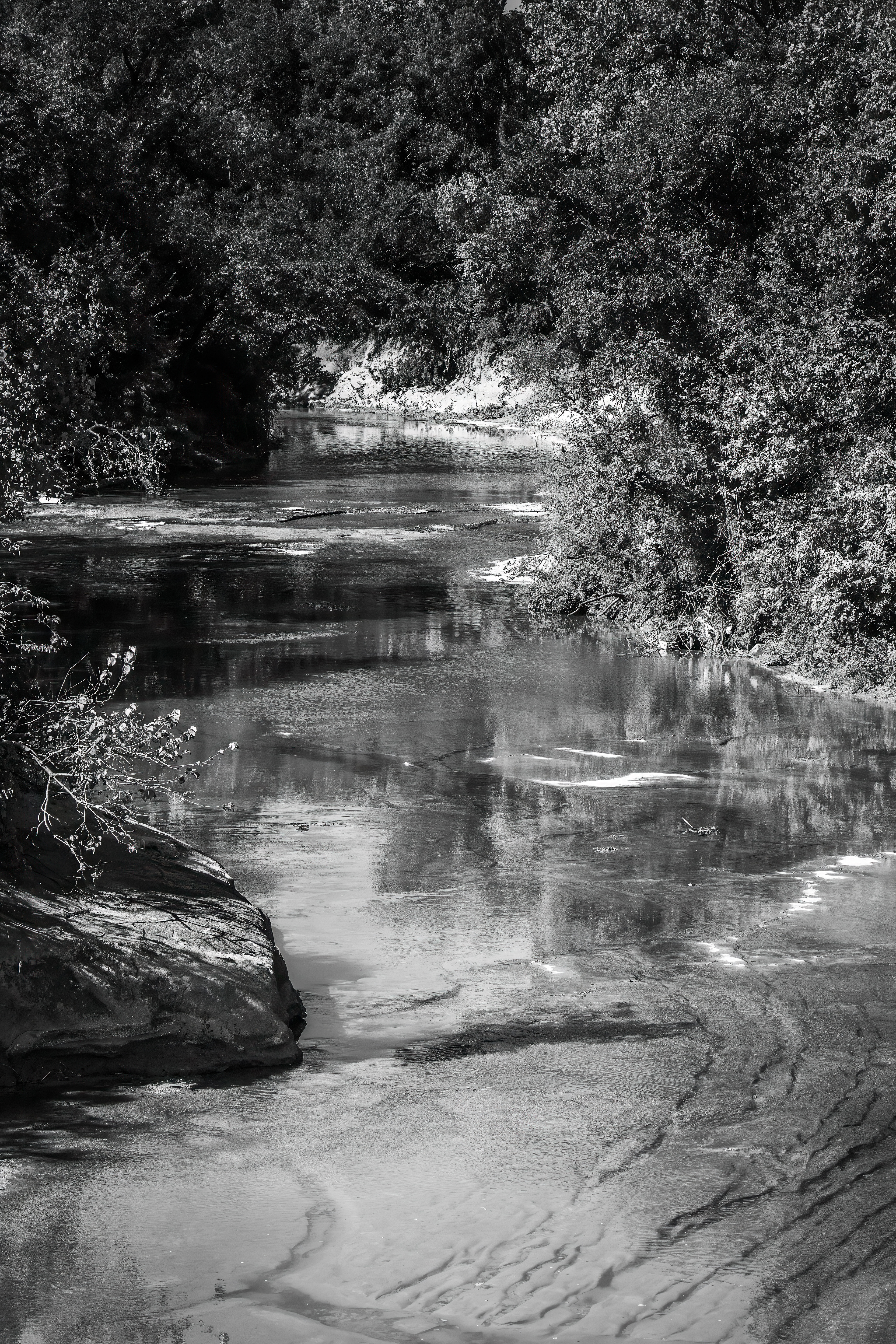 #4256 Black & White Rock Creek