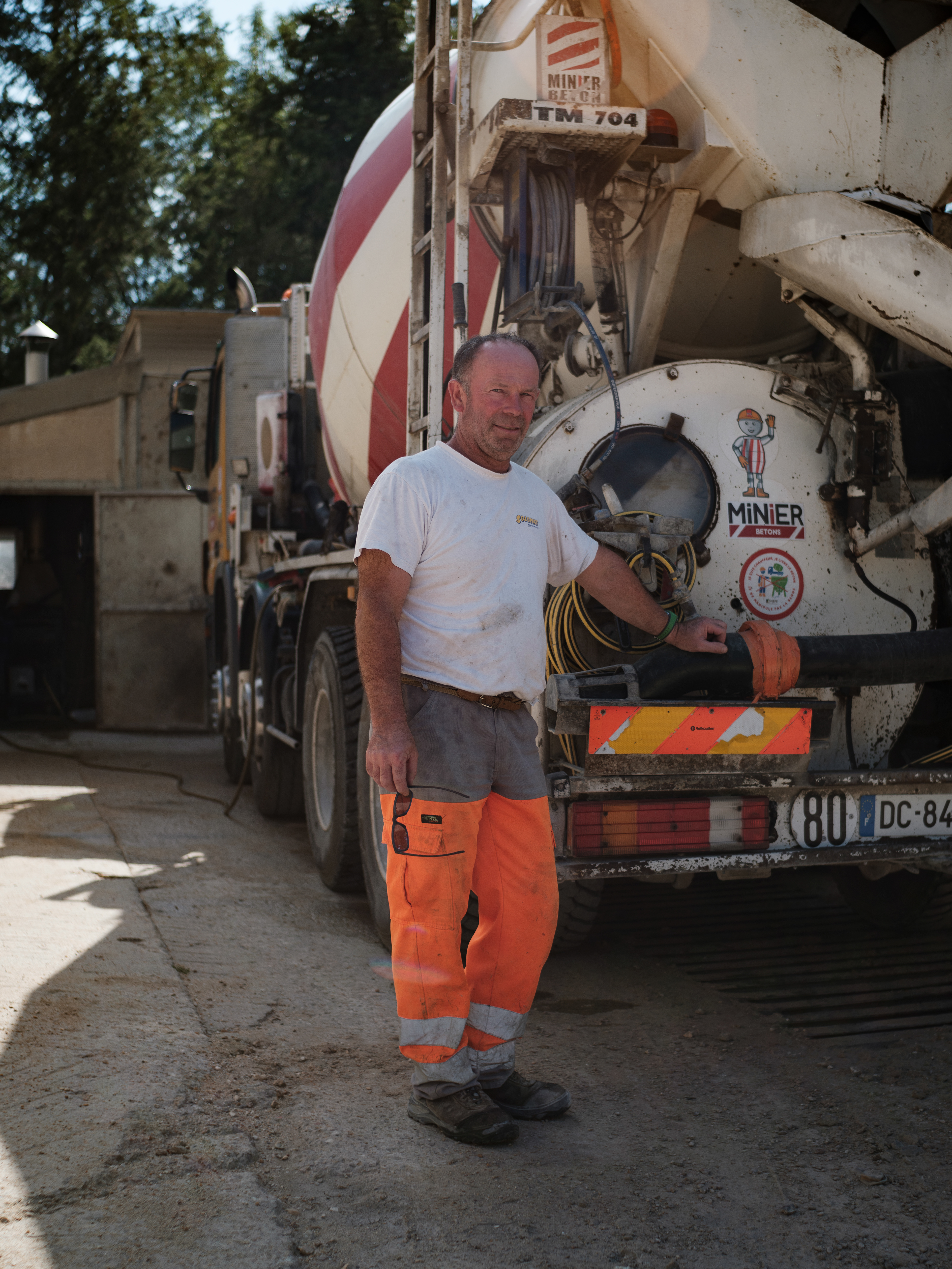 Phillipe, conducteur de camion à béton, bosse avec Francis Minier depuis 30 ans et ne s'en lasse pas.