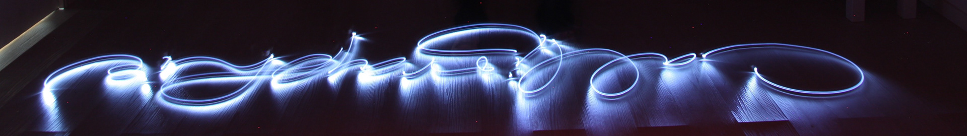 Calligraphie lumineuse au sol - Calligraphie (2023)