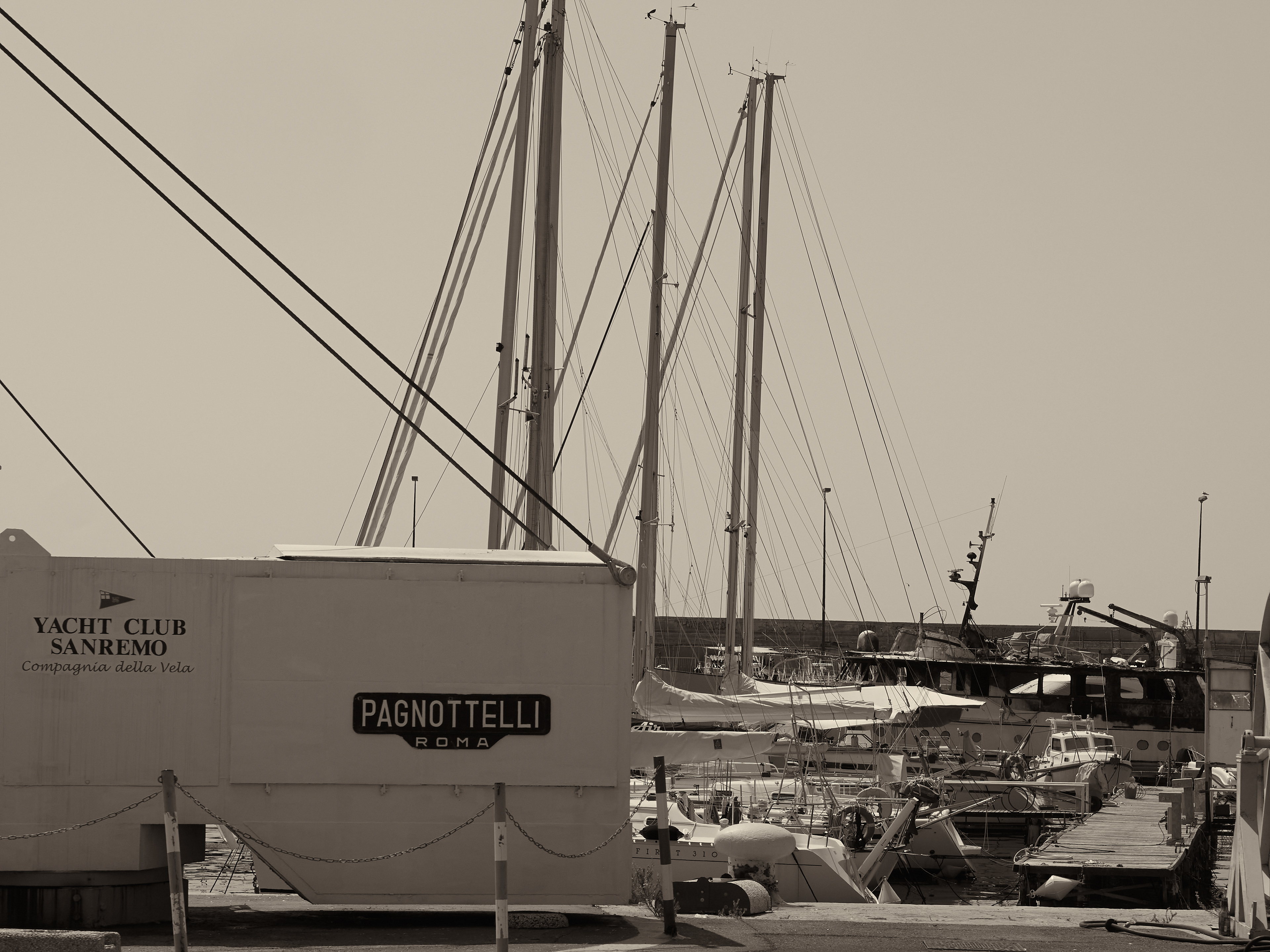 Yacht club San Remo 1/10