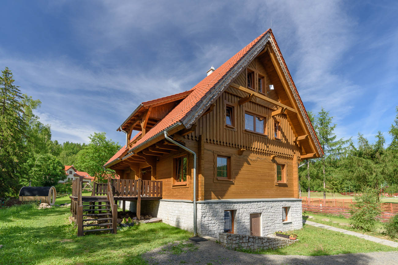 Fotografia domów drewnianych