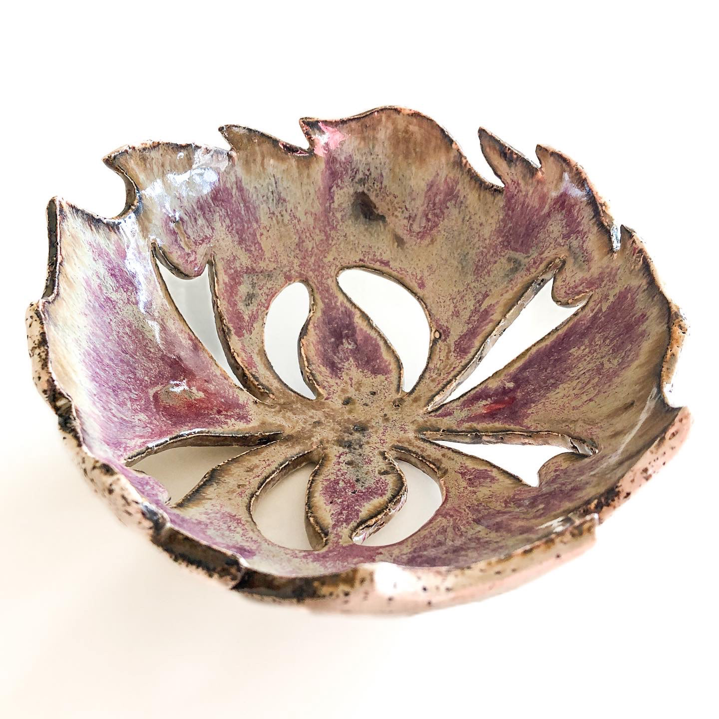 Bow bowl No. 2, ceramic, 2022.