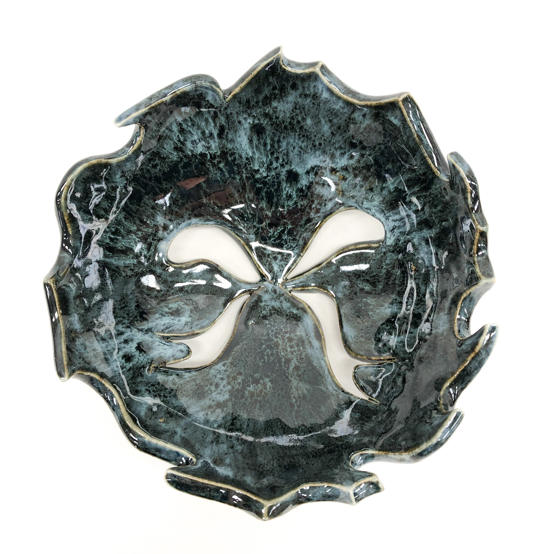 Bow bowl, ceramic, 2022.