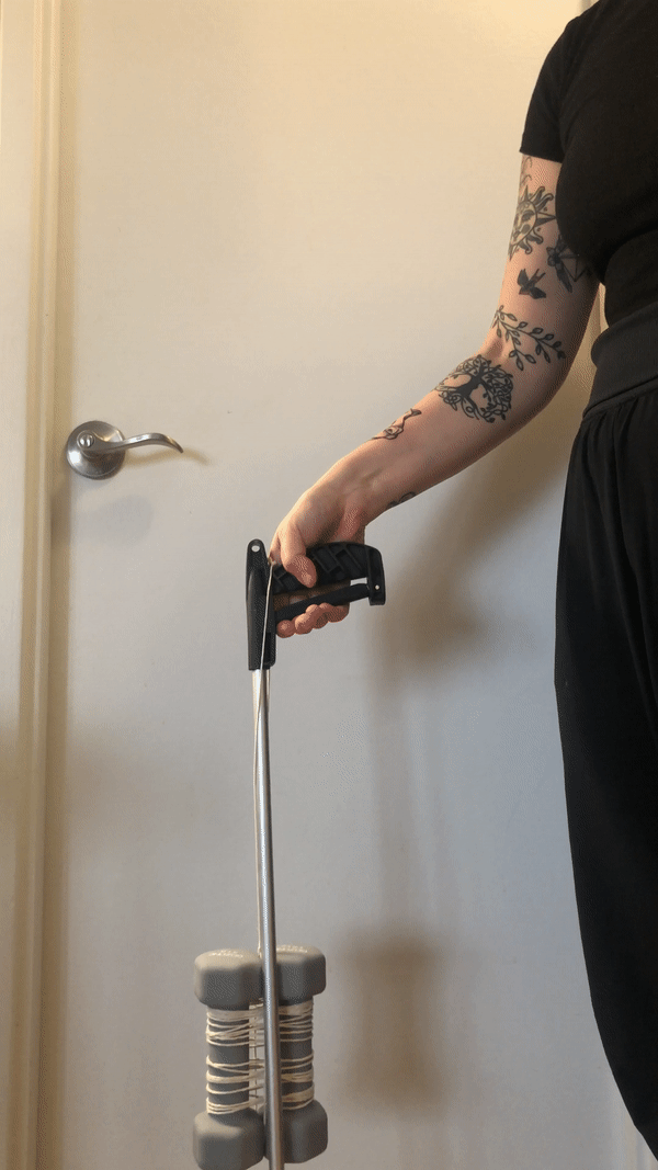 Testing the full-handed squeeze.