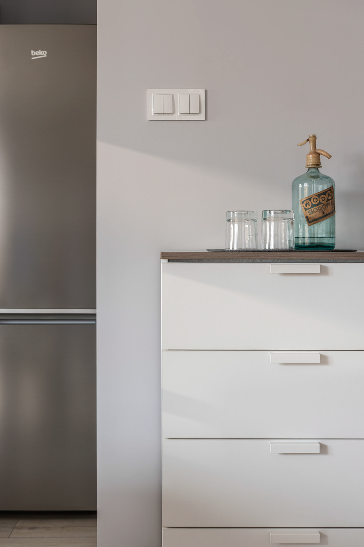 Fotomotiva Kawalerka w Poznaniu szafka kadr