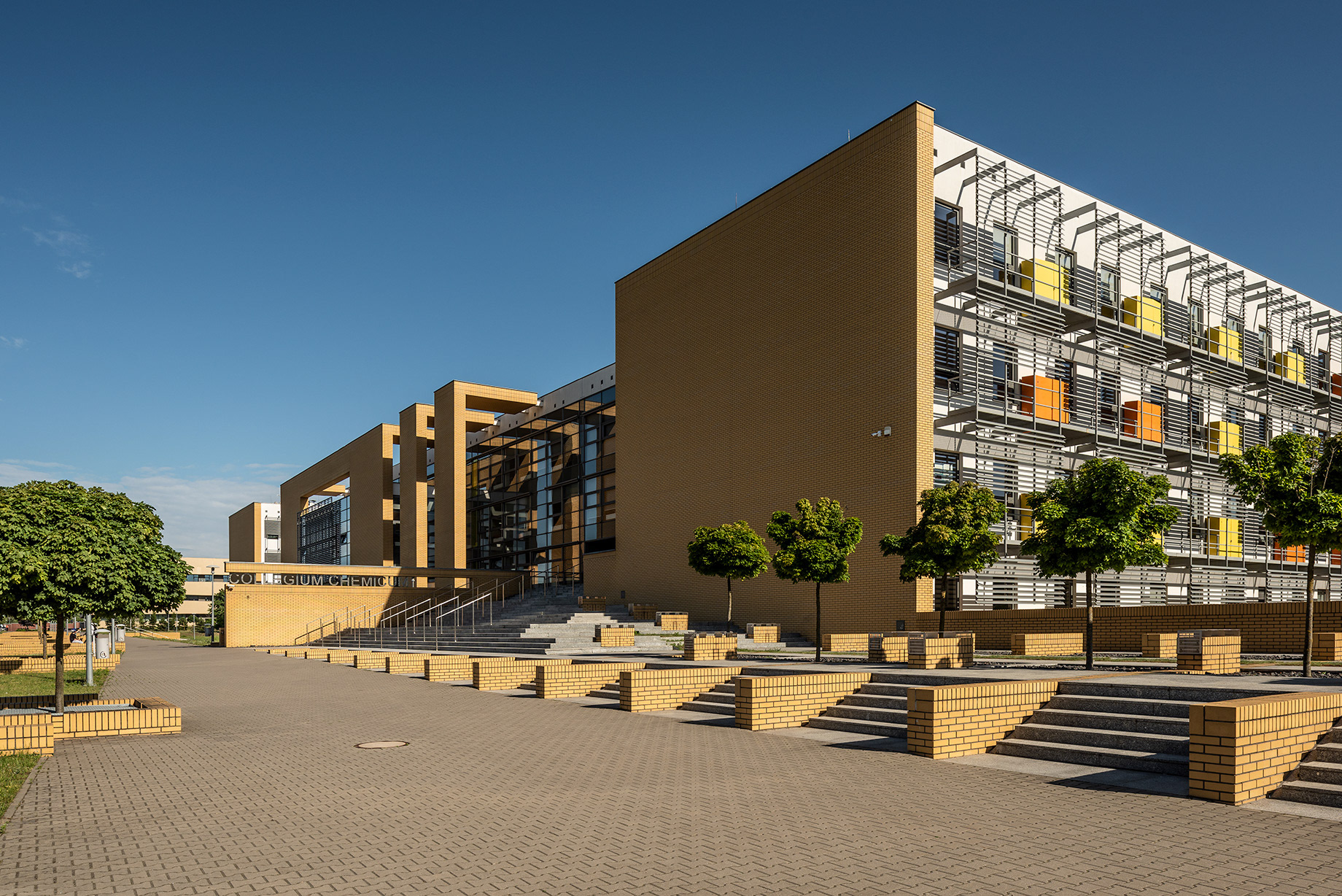 Fotomotiva wydział chemii UAM Kampus Morasko Poznań faculty of chemistry AMU Campus Morasko Poznan 1