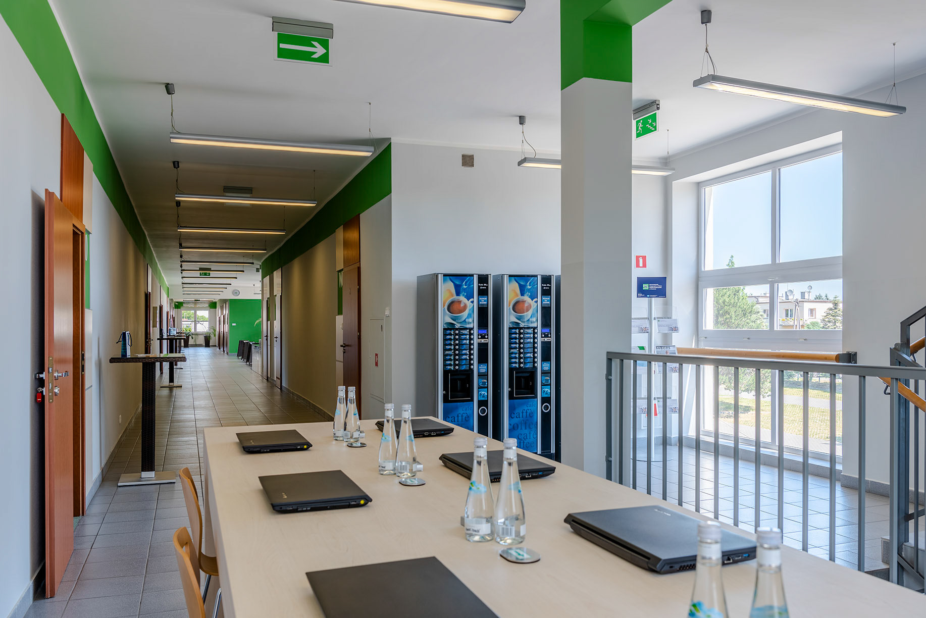 Fotomotiva SKwP pierwsze piętro laptopy ujęcie 2